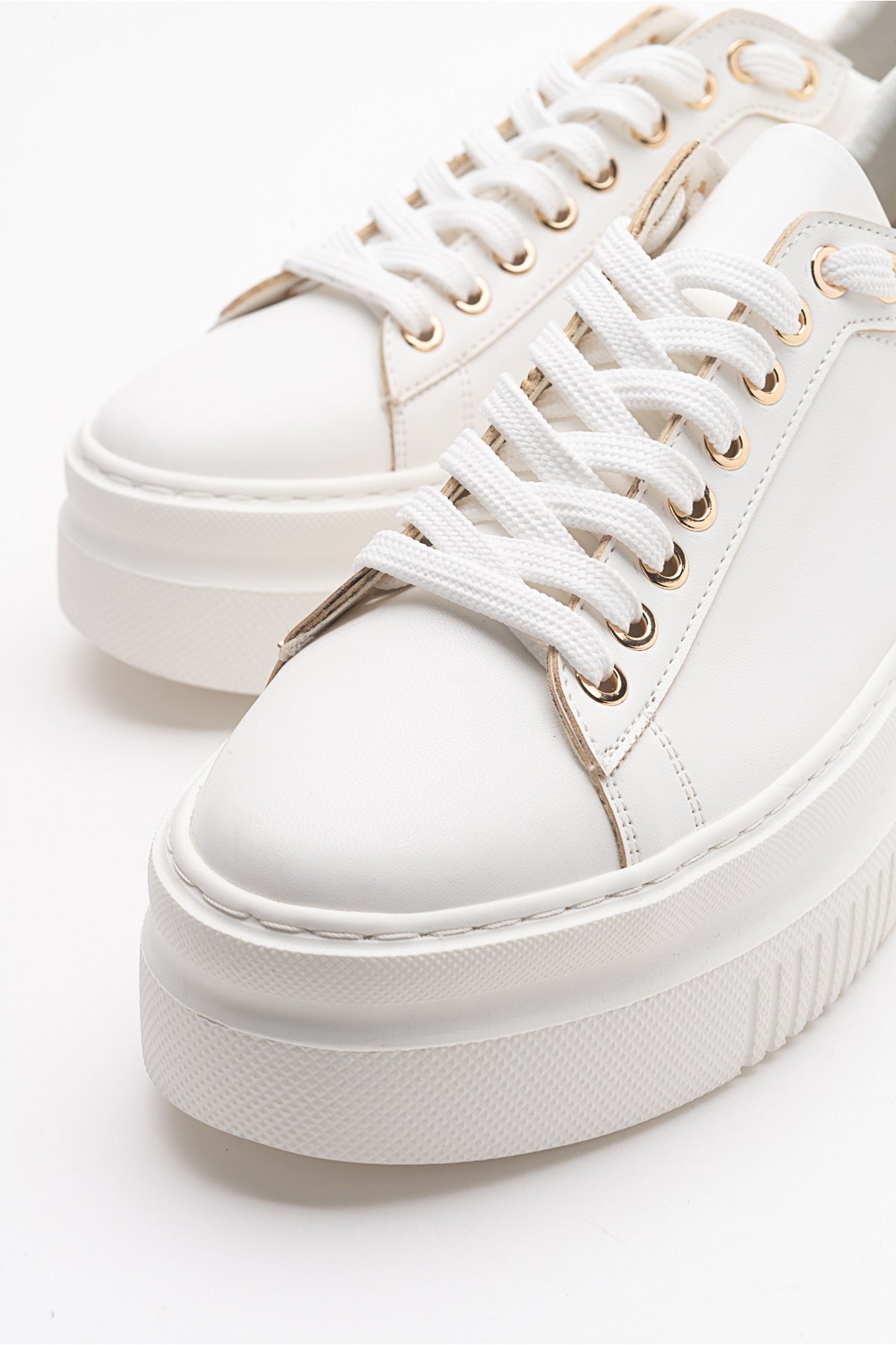 Violette White Platform Sneakers for Women - Trendy Chunky Sole Fashion Sneakers - Perfect for Casual Outfits, Street Style & Everyday Wear
