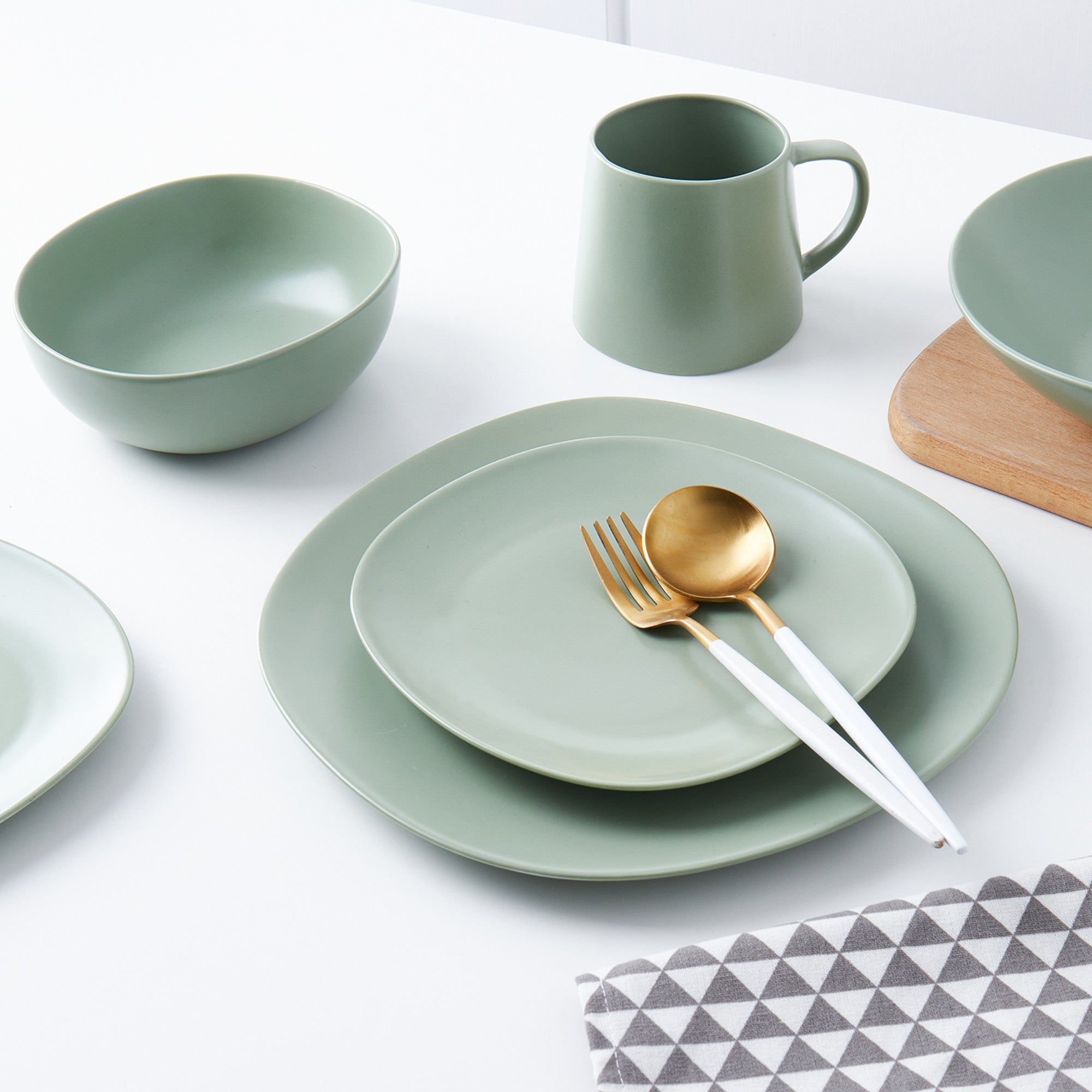 Delilah Porcelain Salad Plate Set of 6 - Elegant Dinnerware for Fine Dining, Parties & Home Decor | Dishwasher Safe & Chip Resistant