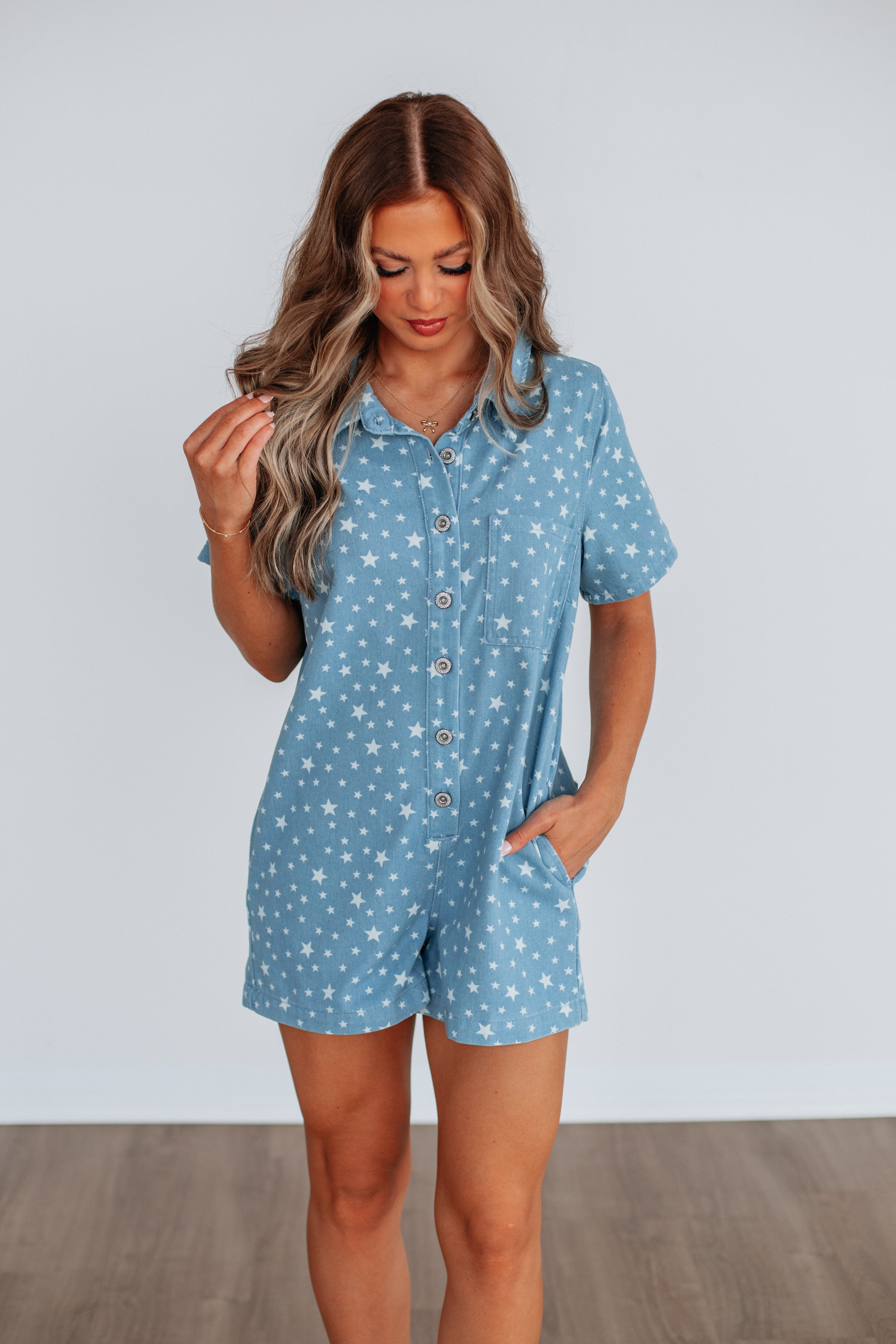 Feeling Like A Star Romper - Women's Fashion Jumpsuit for Casual Outings & Summer Parties | Perfect for Beach Vacations, Music Festivals and Night Out