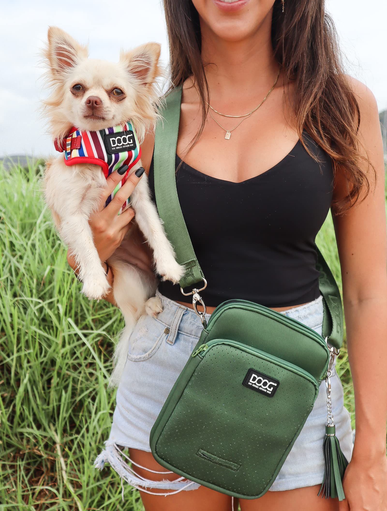 DOOG Adjustable Shoulder Bag for Dogs - Hands-Free Walkie Bag with Poo Bag Compartment - Perfect for Hiking, Running & Outdoor Adventures (Black)