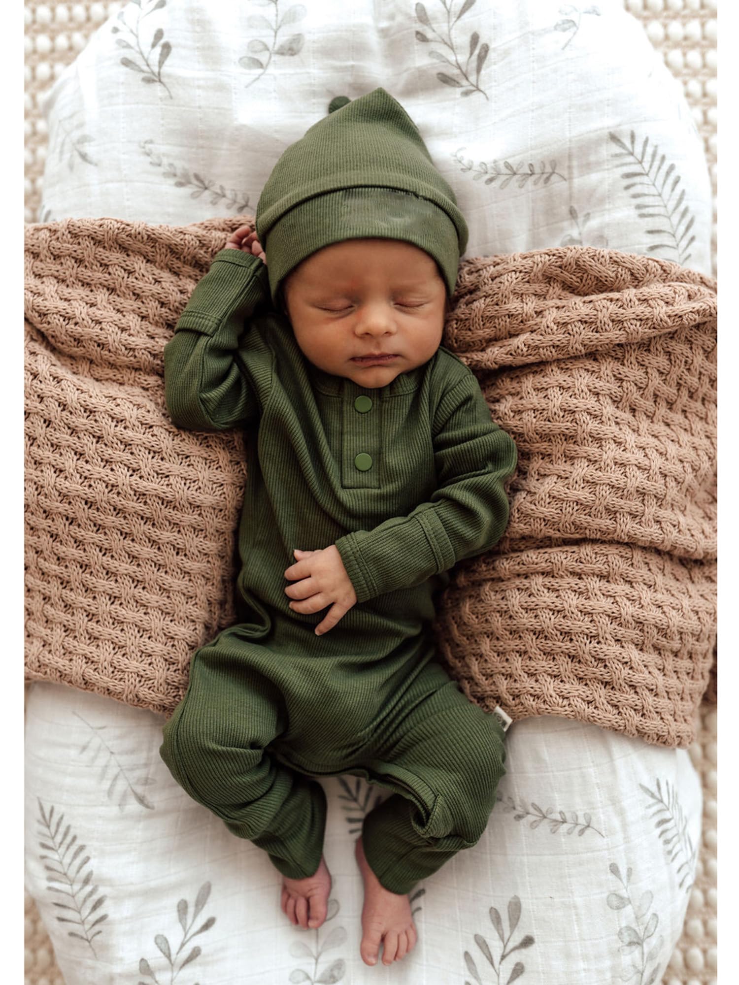 Adorable Baby Knit Ruffle Romper Outfit for Boys & Girls - Newborn Coming Home Clothes 0-18 Months | Perfect for Photoshoots, First Outings & Special Occasions
