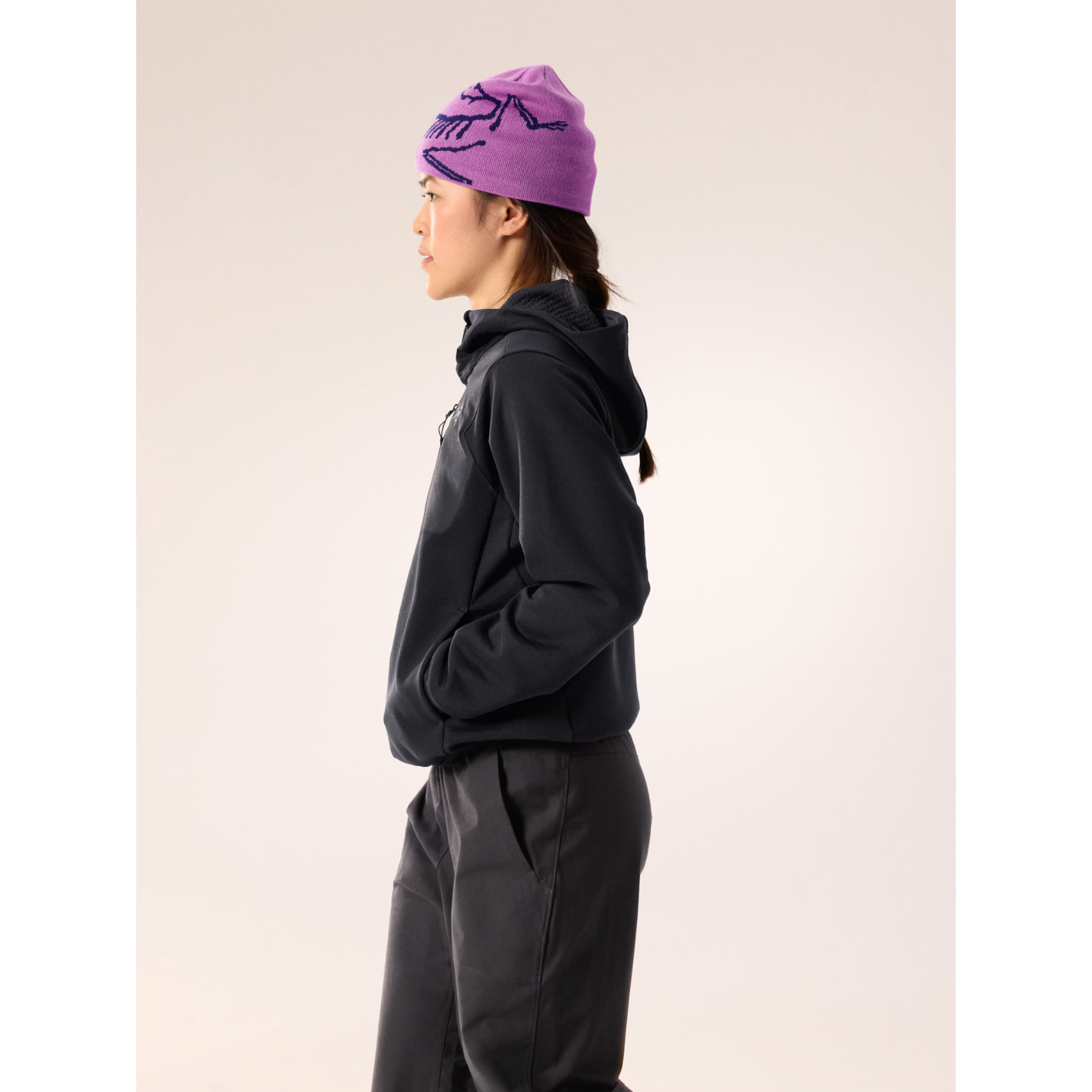 Arc'teryx Women's Aestas Pullover Hoody - Lightweight Summer Hiking & Outdoor Adventure Jacket for Travel & Camping