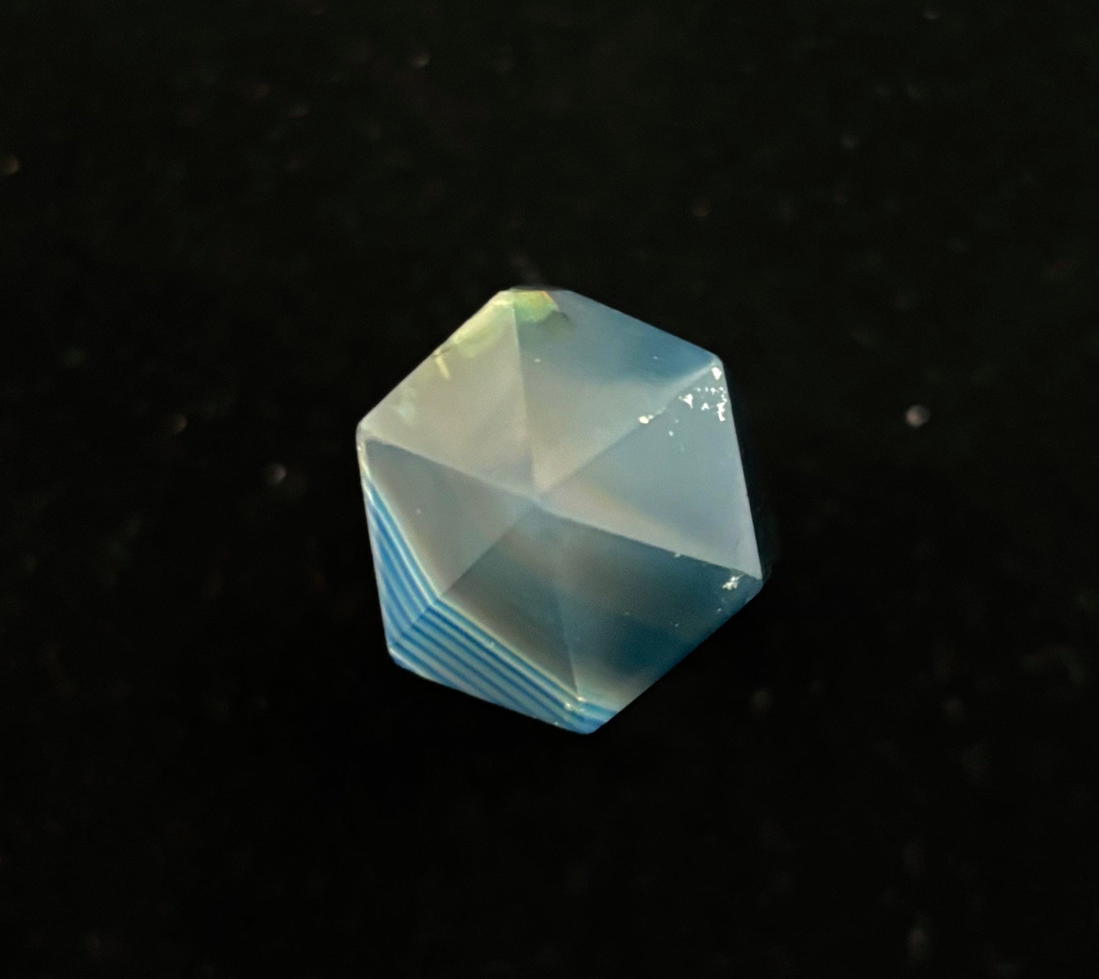 Natural Blue Dyed Agate Crystal Tower - Healing Stone for Meditation, Reiki, Feng Shui & Home Decor