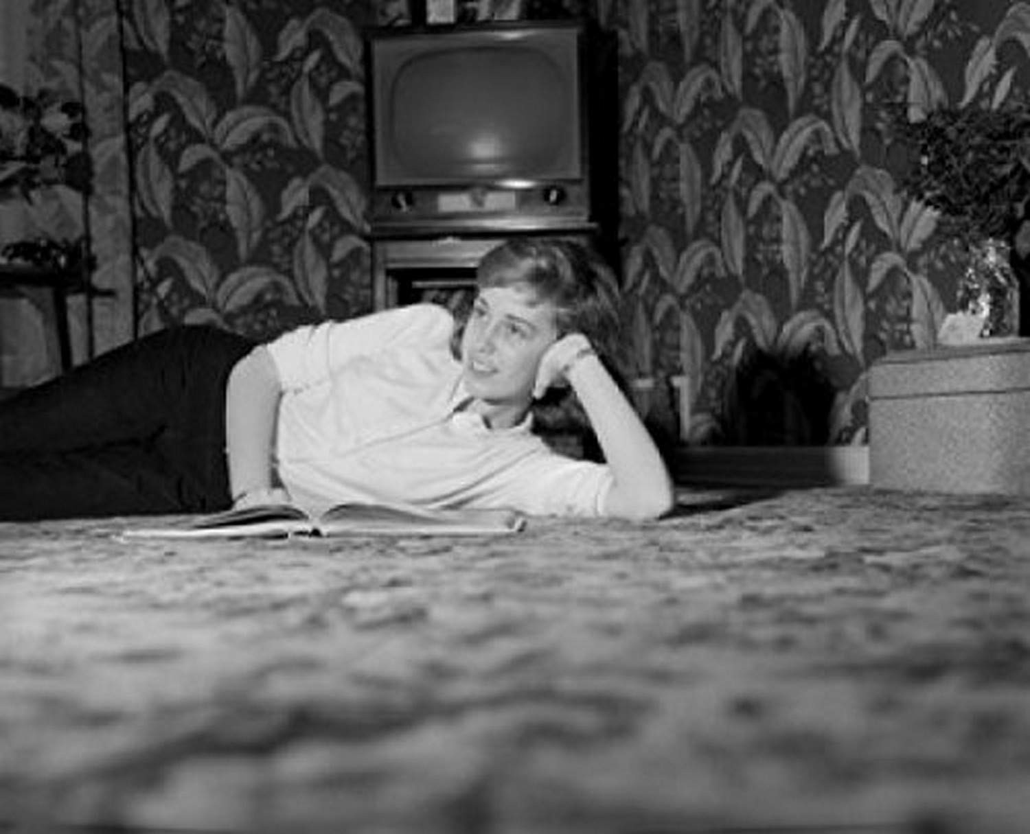 Vintage Young Woman Laying on Carpet Daydreaming Art Print - 18x24 Inches - Wall Decor for Bedroom, Living Room & Office - Perfect for Home & Office Aesthetic