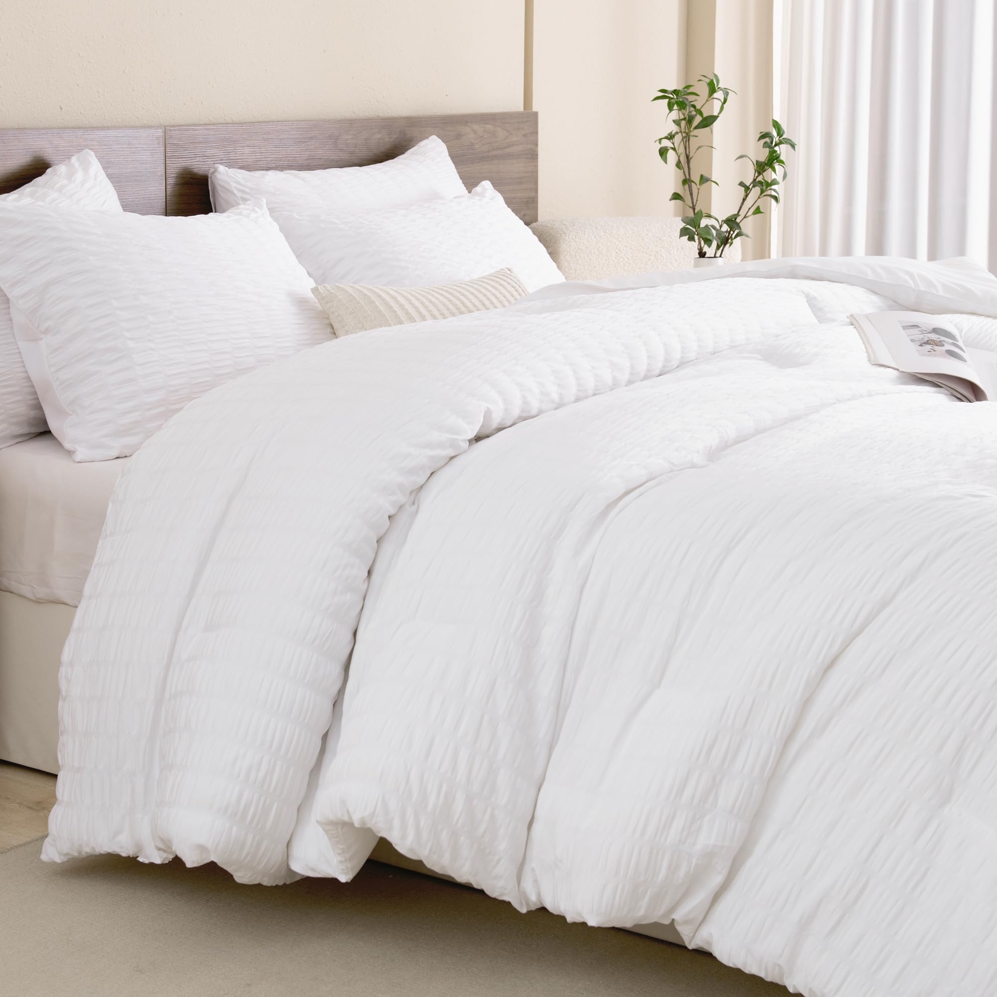 Andency King Size White Comforter Set - 3 Piece Seersucker Bedding with 1 Down Alternative Comforter & 2 Pillowcases, Lightweight Microfiber, 104x90 Inches - Perfect for Master Bedroom, Guest Room & Cozy Home Decor