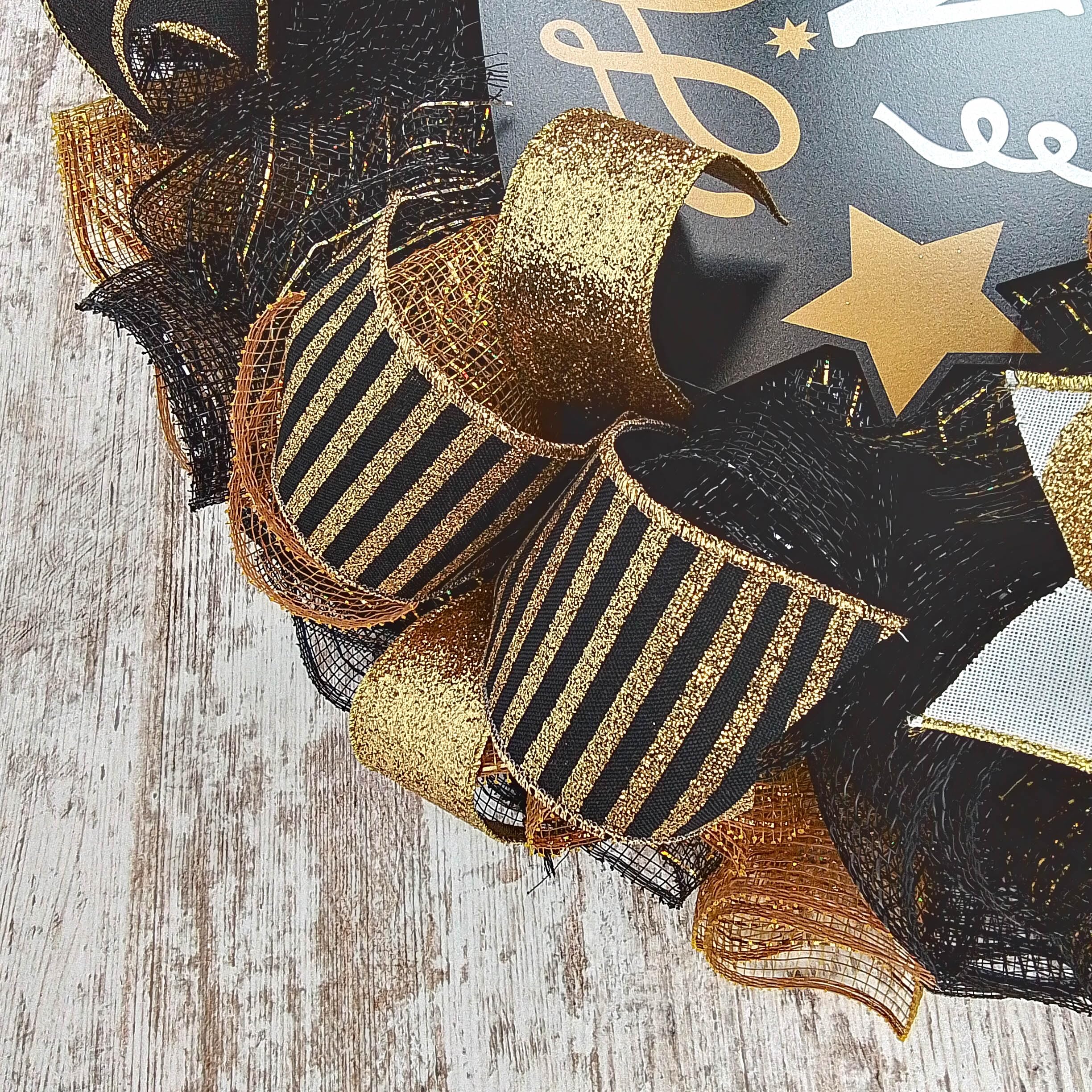 Elegant Black Gold White Top Hat New Year Wreath for Front Door - Festive New Year's Eve Party & Holiday Home Decor - Perfect for Christmas to New Year Celebrations & Winter Door Hanging