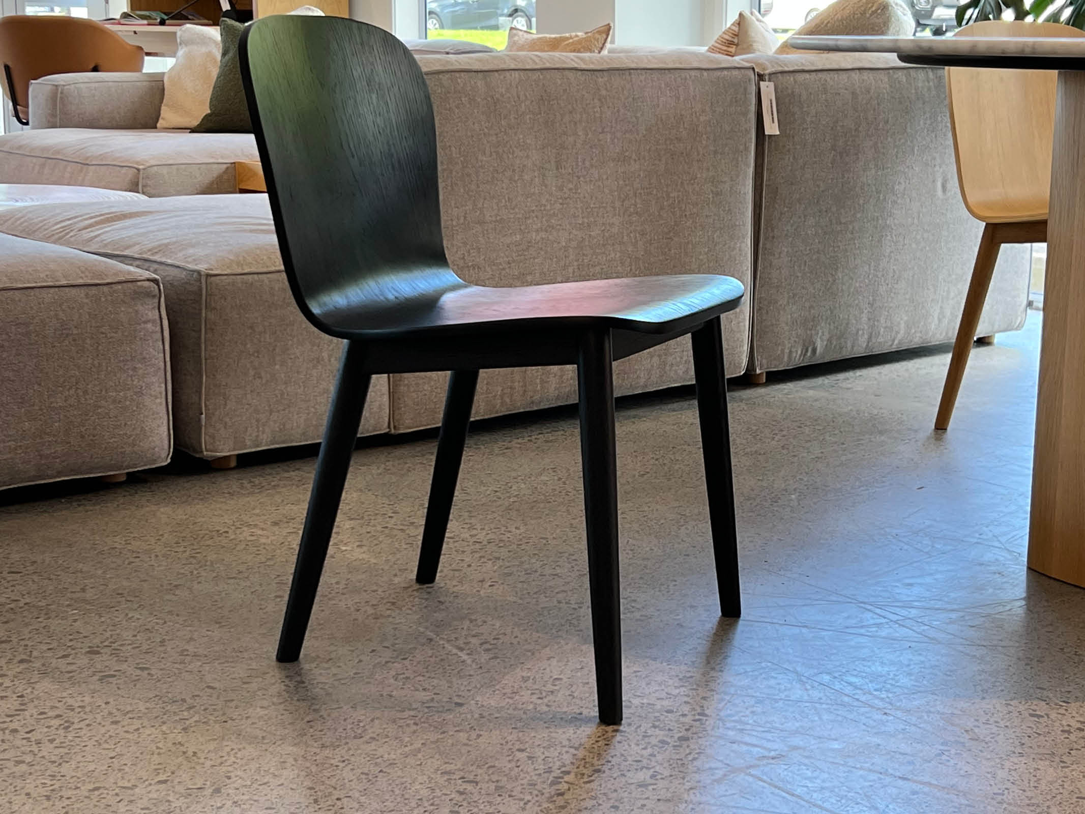 Modern Puddle Dining Chair - Waterproof & Comfortable Seat for Kitchen, Dining Room, or Outdoor Use - Perfect for Small Spaces & Indoor Decor