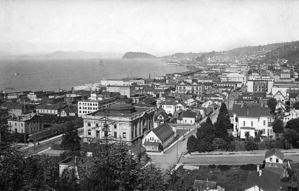 Astoria Oregon Waterfront Business District Wall Art Poster - 12x18 Inch Vintage Photo Print for Home & Office Decor - Perfect for Living Room, Bedroom, or Office Wall Display