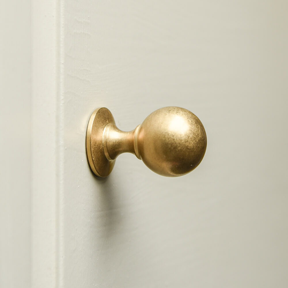 Vintage Aged Brass Penrose Cabinet Knob - Classic Hardware for Kitchen Cabinets, Dressers & Furniture (Set of 10) - Perfect for Farmhouse, Rustic & Traditional Home Decor