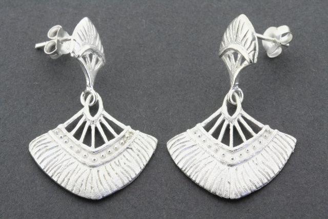 Dandelion Earrings for Women - Delicate Floral Dandelion Stud Earrings - Perfect for Everyday Wear, Gift Giving & Boho Fashion