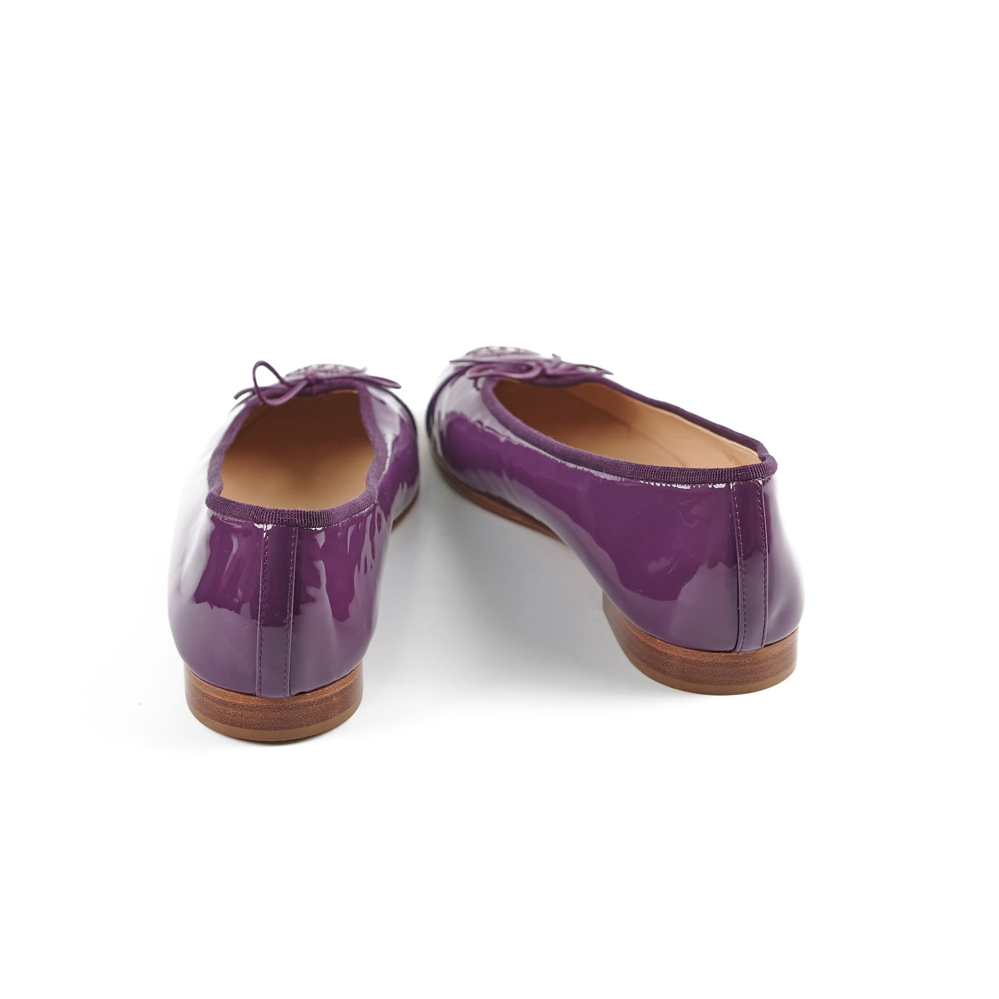 Chanel Purple Patent Leather Bow Ballet Flats Size 40C - Elegant Women's Dress Shoes for Parties, Weddings & Formal Occasions