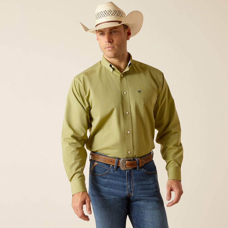 Ariat Wrinkle Free Solid Shirt for Men - Comfortable Sycamore Color Long Sleeve Casual Work Shirt | Perfect for Office, Outdoor Activities & Everyday Wear