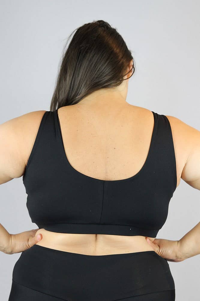 Matte Black Sweet Scoop Plus Size Sports Bra - High Support Workout Bra for Women, Yoga, Running & Gym - Comfortable Breathable Activewear