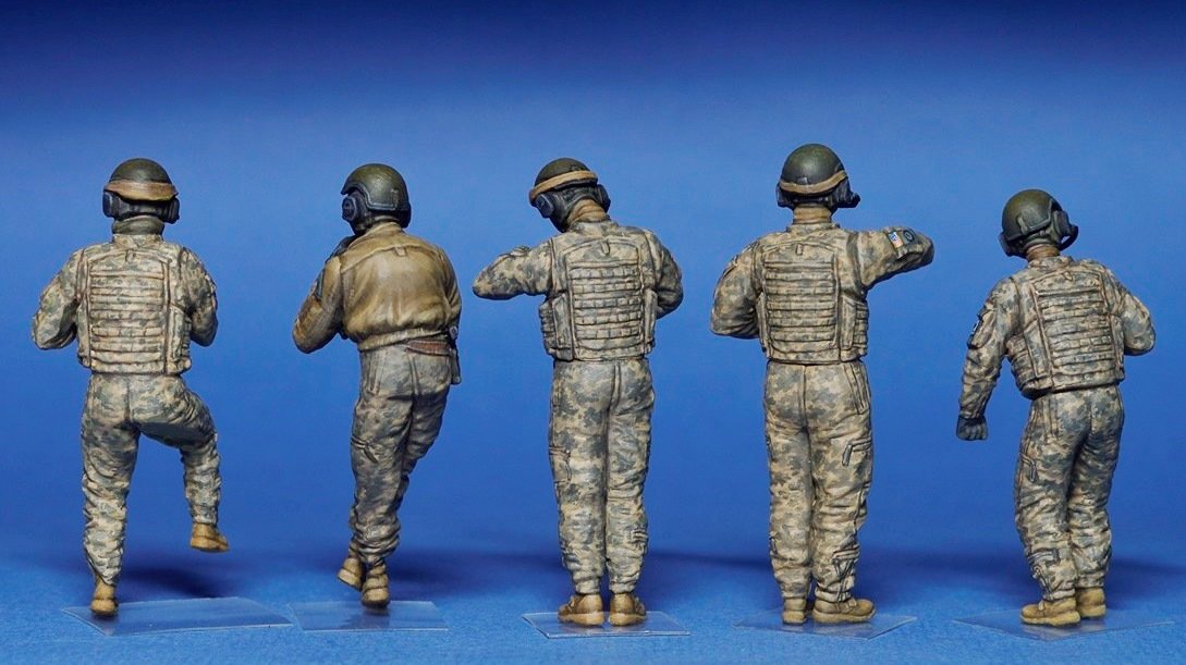 1:35 Scale MIN37005 U.S. Tank Crew Model Building Kit - Military Vehicle Diorama Set for Collectors & Hobbyists - Perfect for Historical Displays & Wargaming Scenes