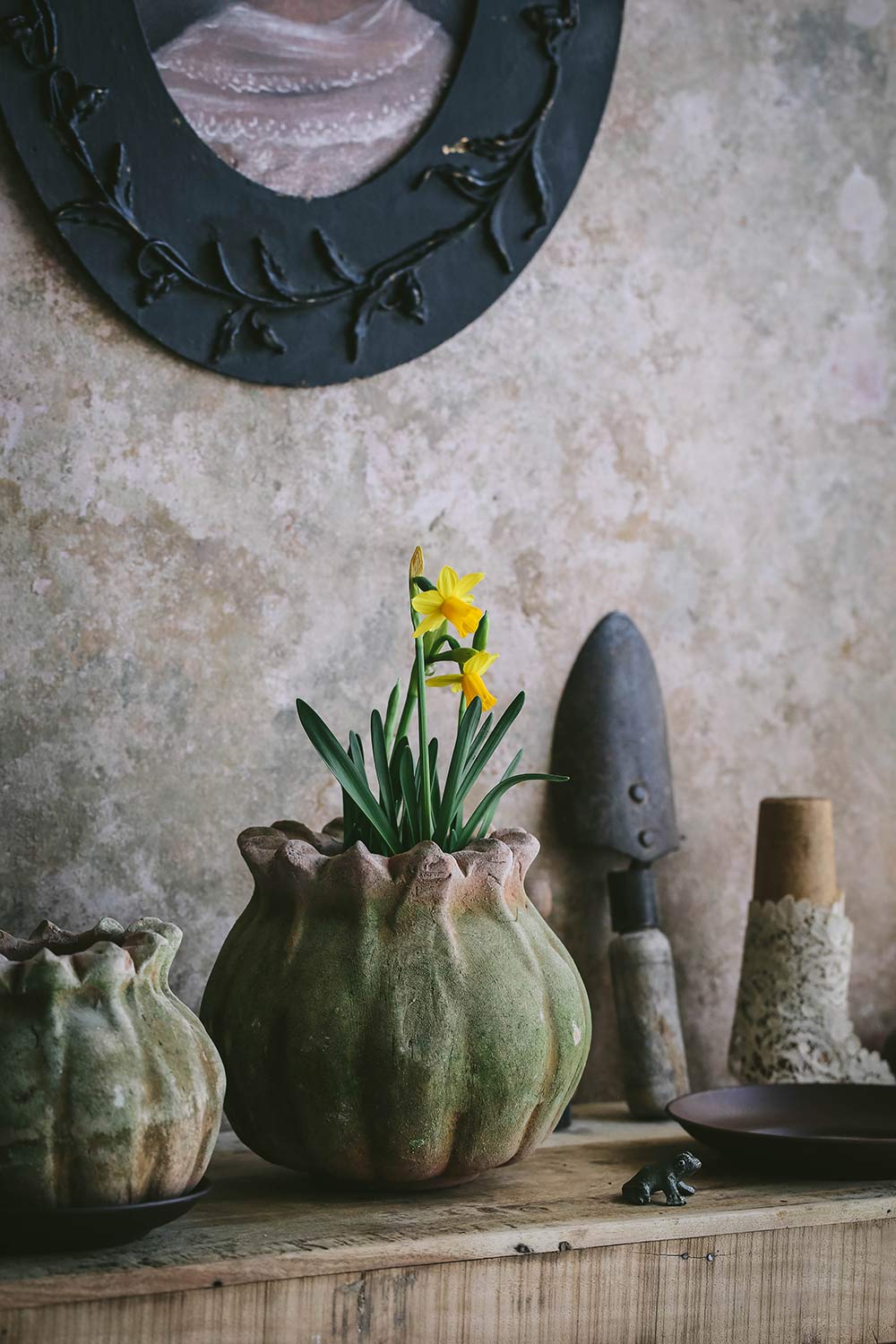 Aged Terracotta Poppy Planter - Handmade Clay Flower Pot for Indoor & Outdoor Plants - Perfect for Home Garden, Patio Decor, and Gift Ideas