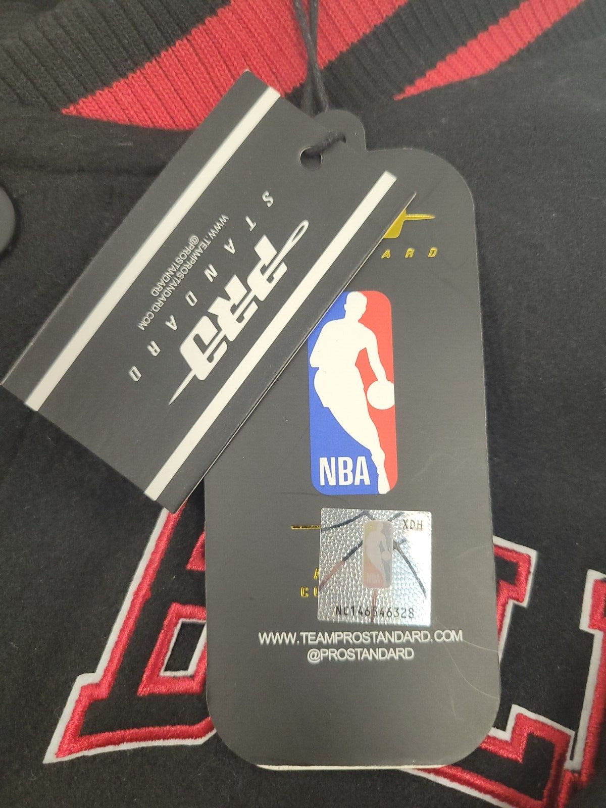 Pro Standard Chicago Bulls Jacket - NBA Basketball Fan Jacket, Size XXL - Perfect for Game Day, Sports Events & Streetwear Fashion