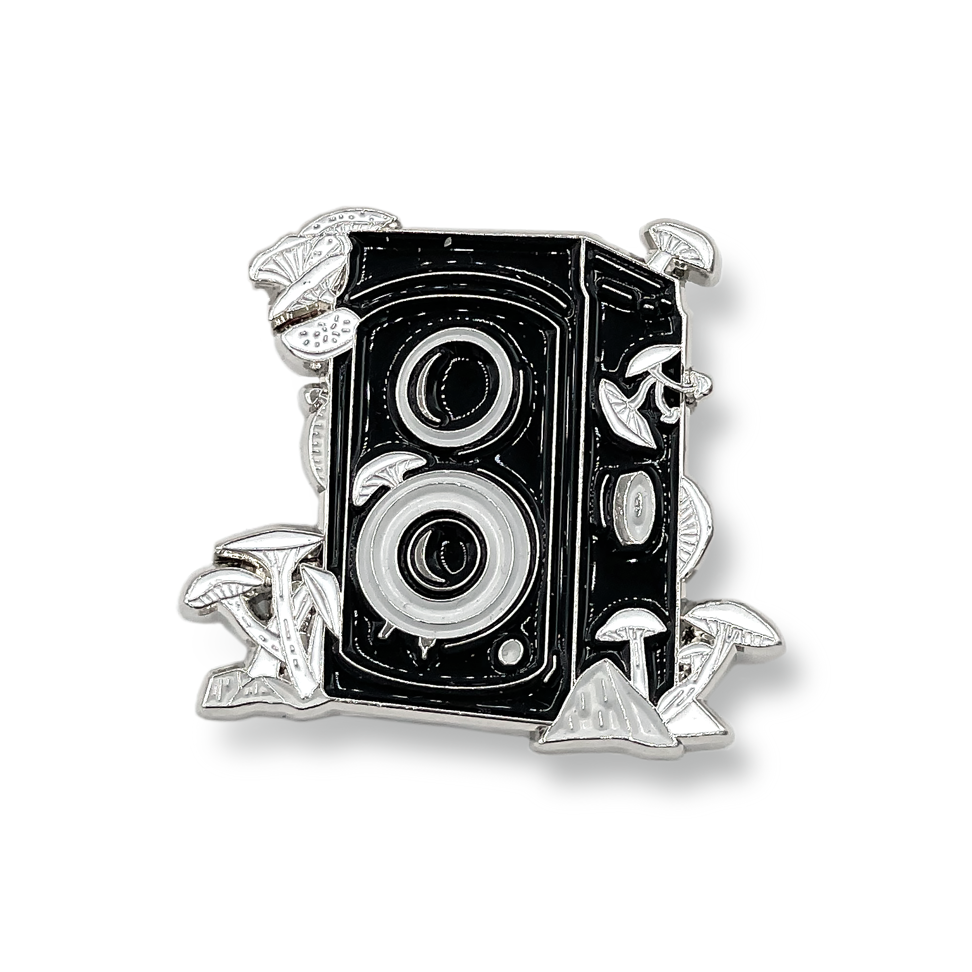 Vintage Camera Mushroom Enamel Pin - Retro Photography Accessory for Backpacks, Jackets & Hats - Unique Gift for Photographers & Nature Lovers