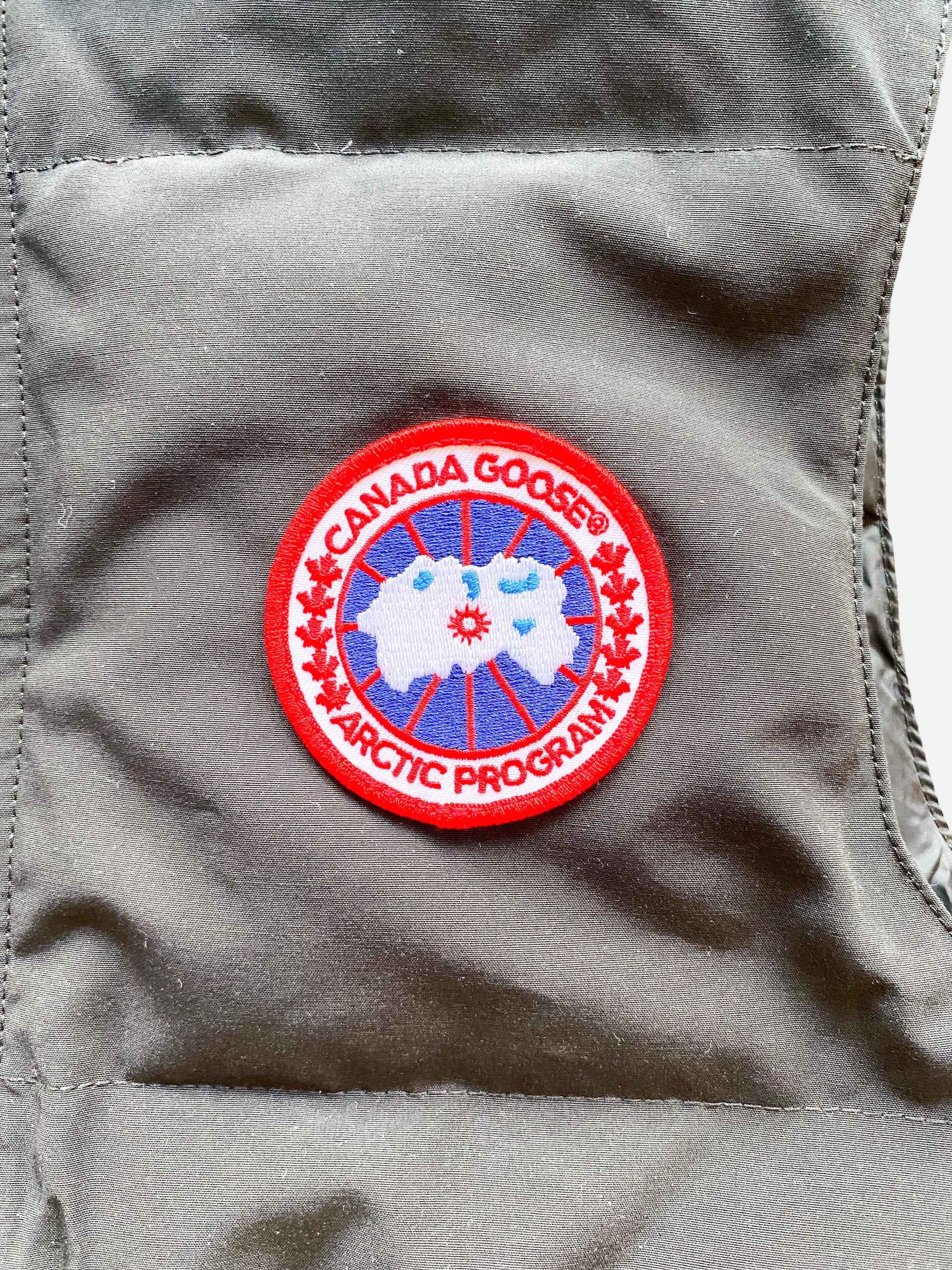 Canada Goose Black Garson Men's Vest - Lightweight Down Puffer Jacket for Winter Outdoor Activities, Hiking & Casual Wear