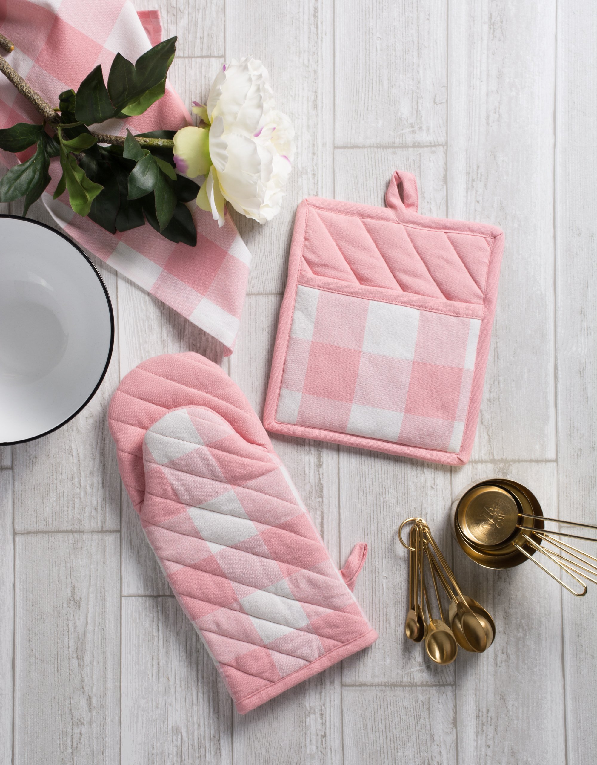 DII Buffalo Check Kitchen Collection - Classic Farmhouse Style Potholder Set (2-Piece, Pink & White) for Cooking, Baking & Holiday Decor