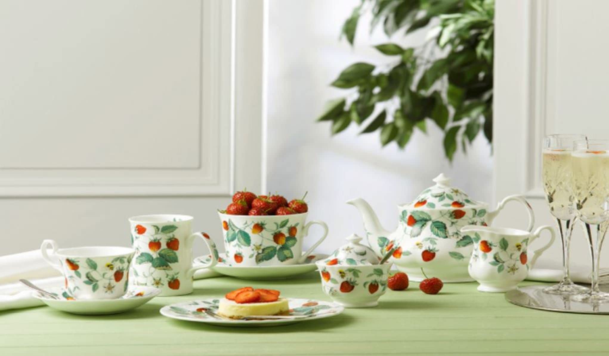 6-Piece Roy Kirkham Lancaster Mug Set - English Bone China Tea Cups with Floral Design - Perfect for Afternoon Tea, Gifts & Home Decor