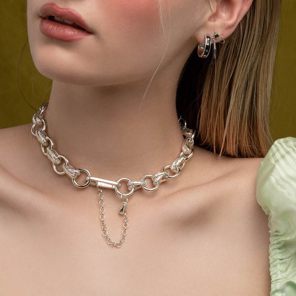 CLARISE Sterling Silver Ornate Cross Link Chain Dog Collar - Elegant & Durable Pet Accessory for Small & Medium Dogs - Perfect for Daily Walks, Special Occasions & Fashionable Pet Outfits