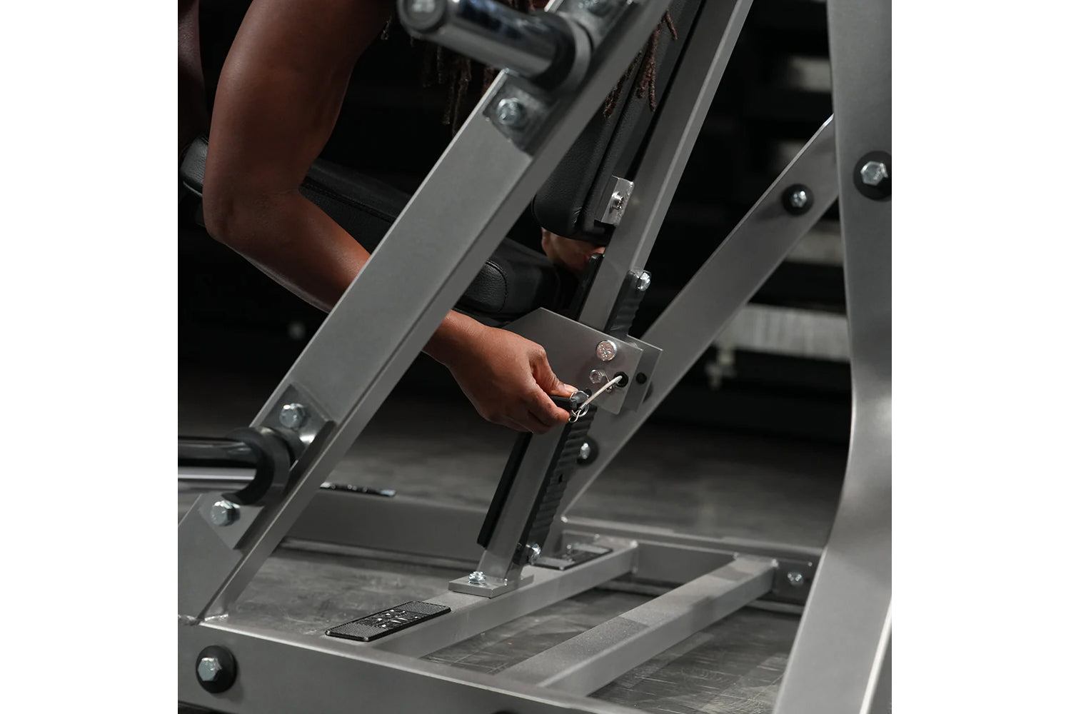 Hammer Strength Plate Loaded Iso-Lateral Bench Press - Commercial Gym Equipment for Home & Professional Strength Training