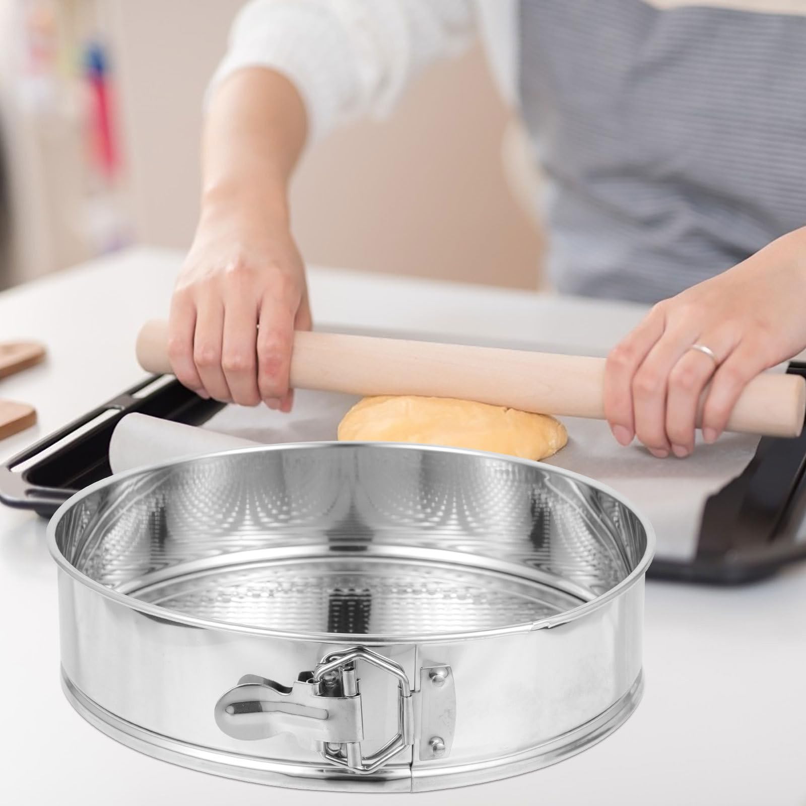 DOITOOL 10 Inch Springform Pan Round Nonstick Cheesecake Pan - Stainless Steel Removable Bottom Baking Pan for Cheesecake, Quiche, Tarts | Leakproof Design for Perfect Home Baking & Dessert Making