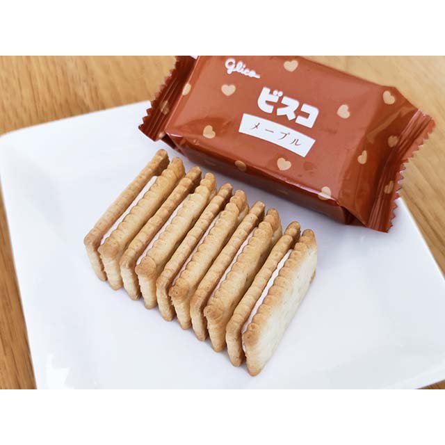 Glico Bisco Maple Syrup Flavored Cream Sandwich Cookies - 15 Pieces (Pack of 5) - Perfect for Snacking, Tea Time & Gift Giving