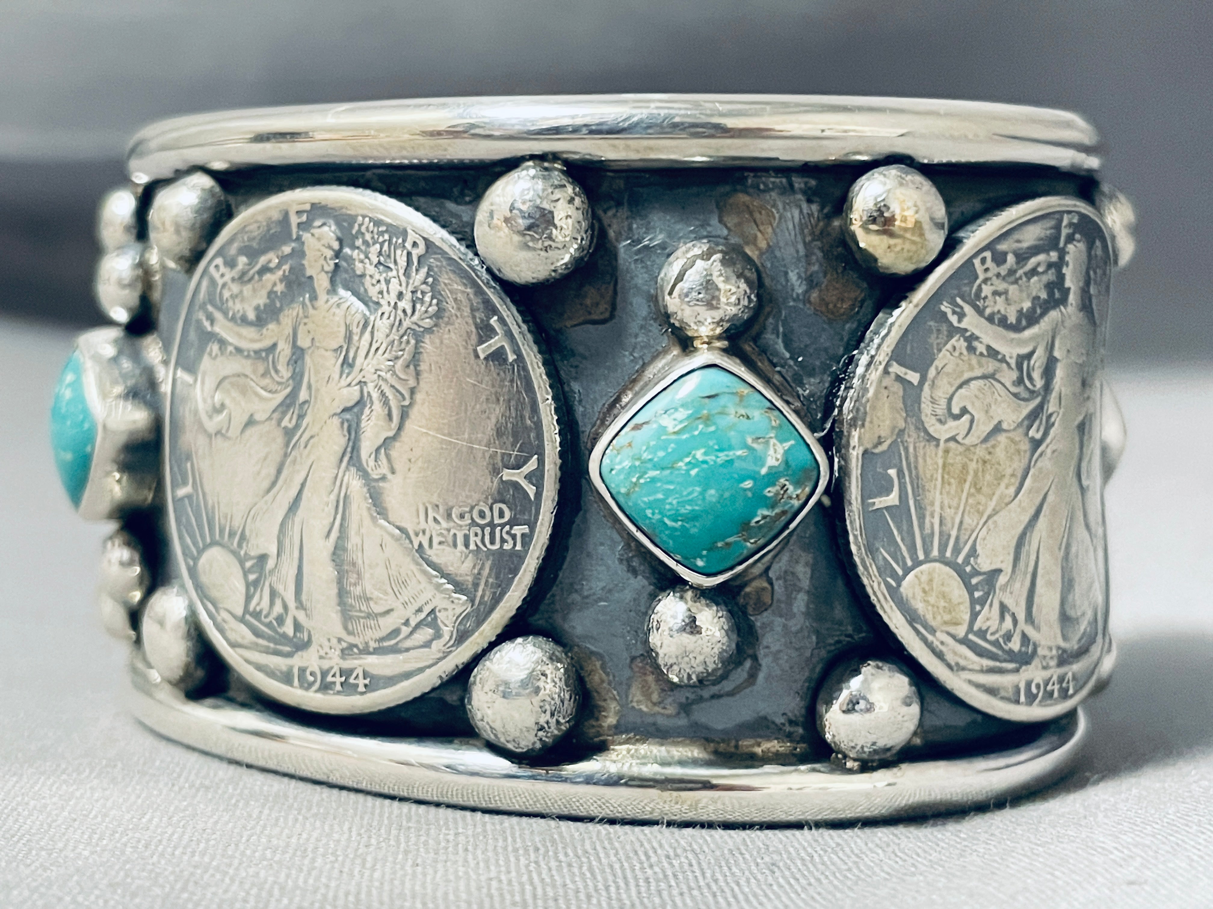 122 Gram Big Coin Native American Turquoise Sterling Silver Bracelet - Handmade Southwest Jewelry for Women, Boho Chic Accessories - Perfect for Festivals, Weddings & Everyday Wear