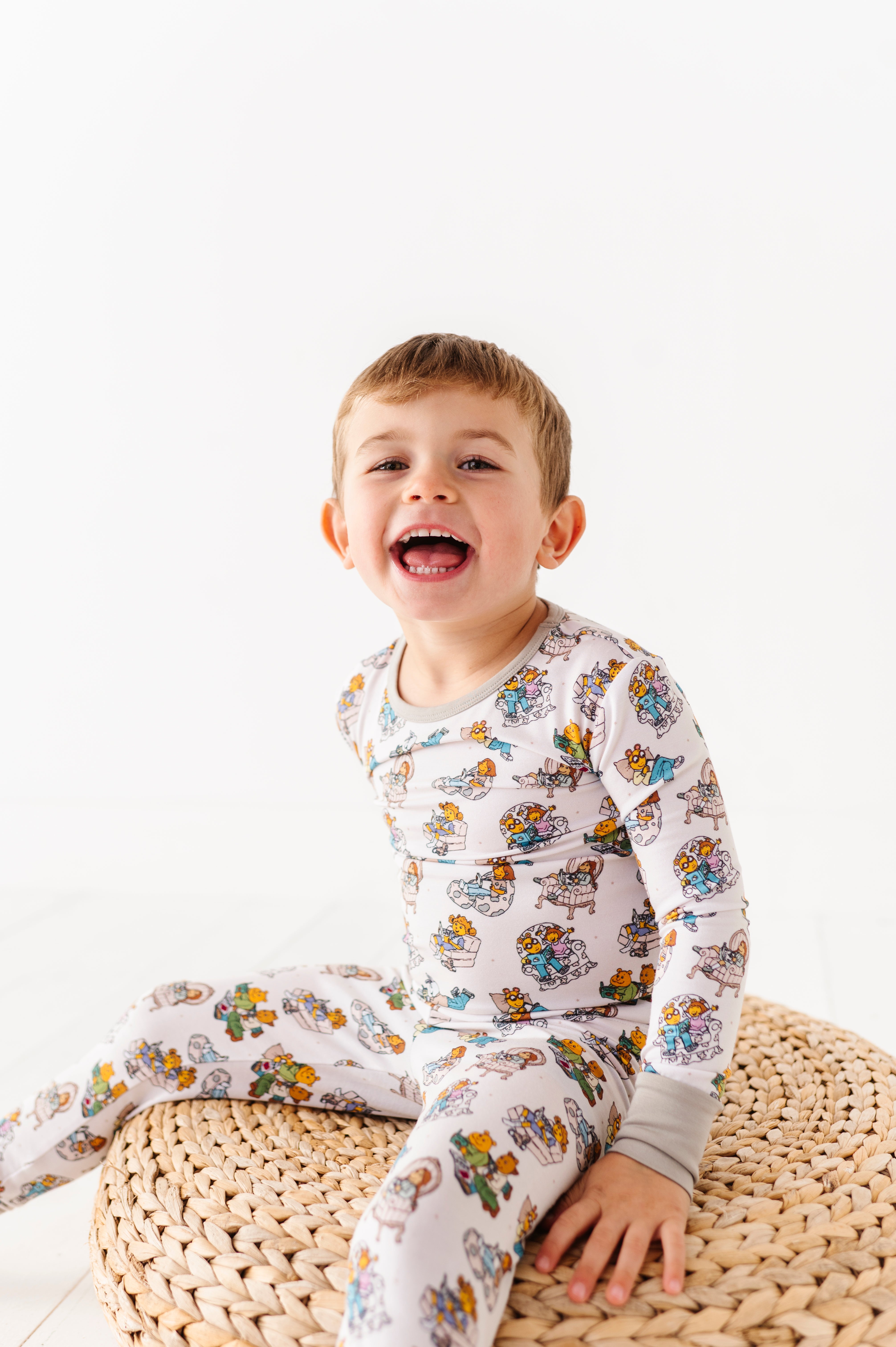 Arthur™ Little Readers Two Piece Pajama Set for Kids - Soft Cotton Sleepwear for Boys & Girls - Perfect for Bedtime, Storytime & Cozy Nights