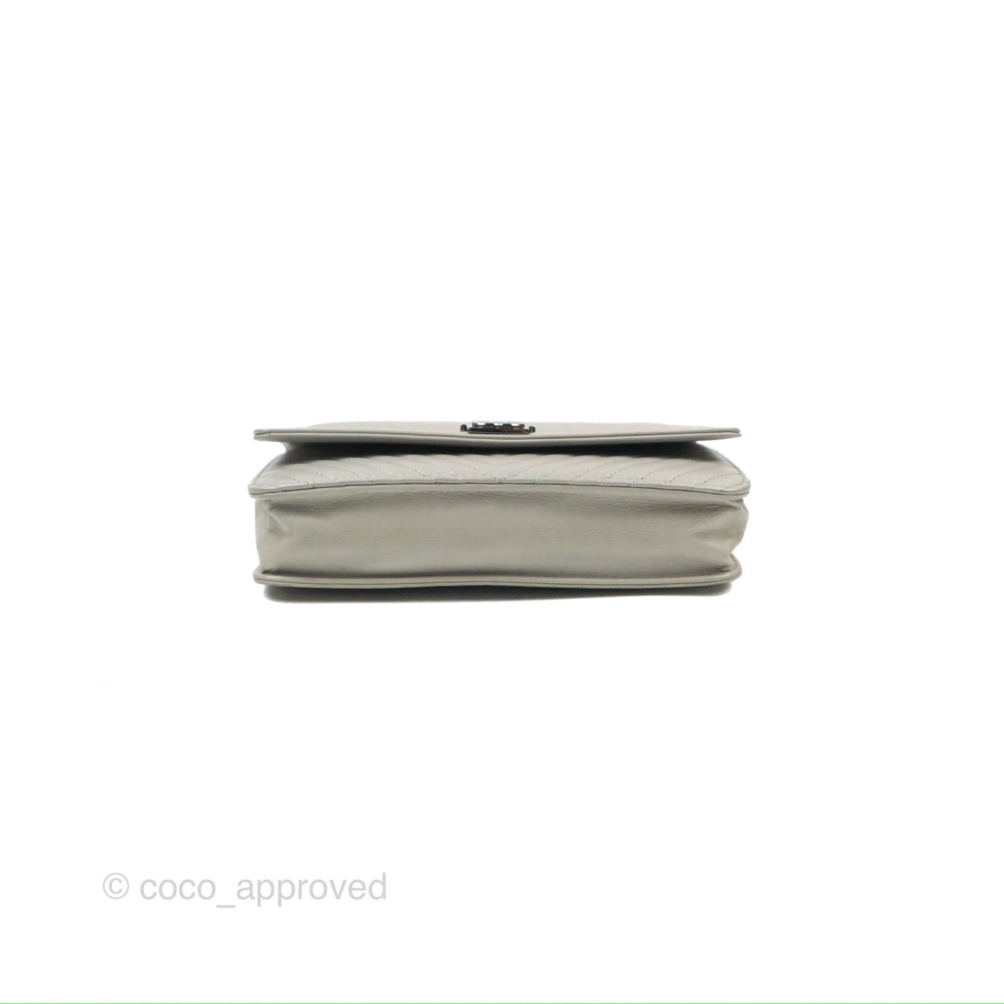 Chanel Chevron Boy Wallet on Chain WOC in Grey Lambskin with Gun Metal Hardware - Luxury Crossbody Bag for Women, Perfect for Evening Events & Daily Use