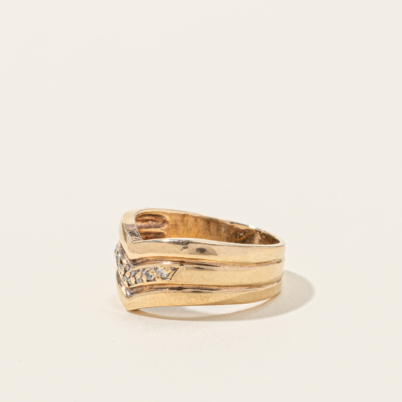Chevron Diamond Ring 0.04ctw Size 5.5 - Elegant Stackable Wedding Band for Women, Perfect for Anniversary, Engagement & Everyday Wear