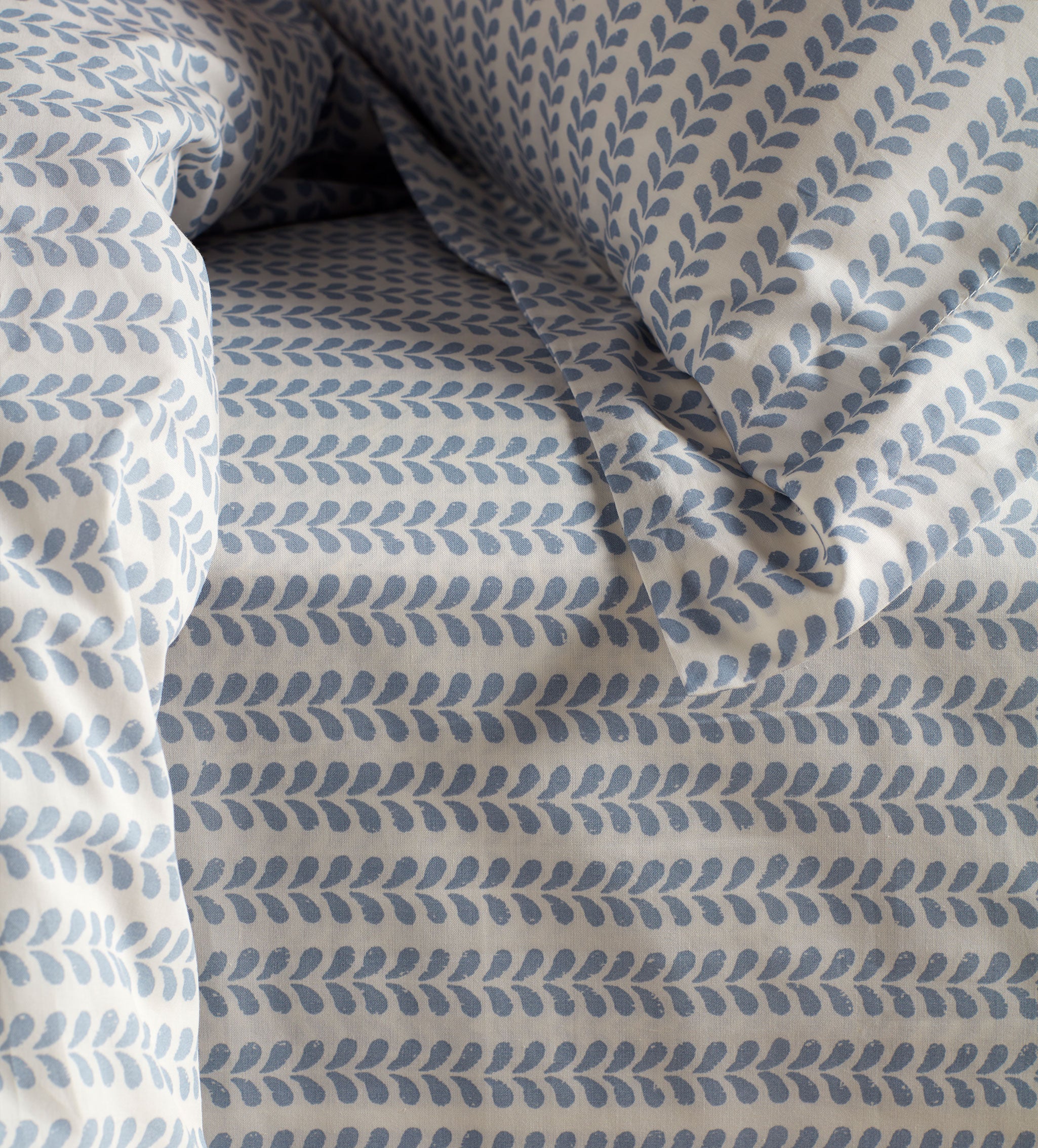 Molly Mahon Blue Bindi 100% Cotton Bed Sheet Set - Soft & Breathable Luxury Bedding for Master Bedroom, Guest Room & Dorm