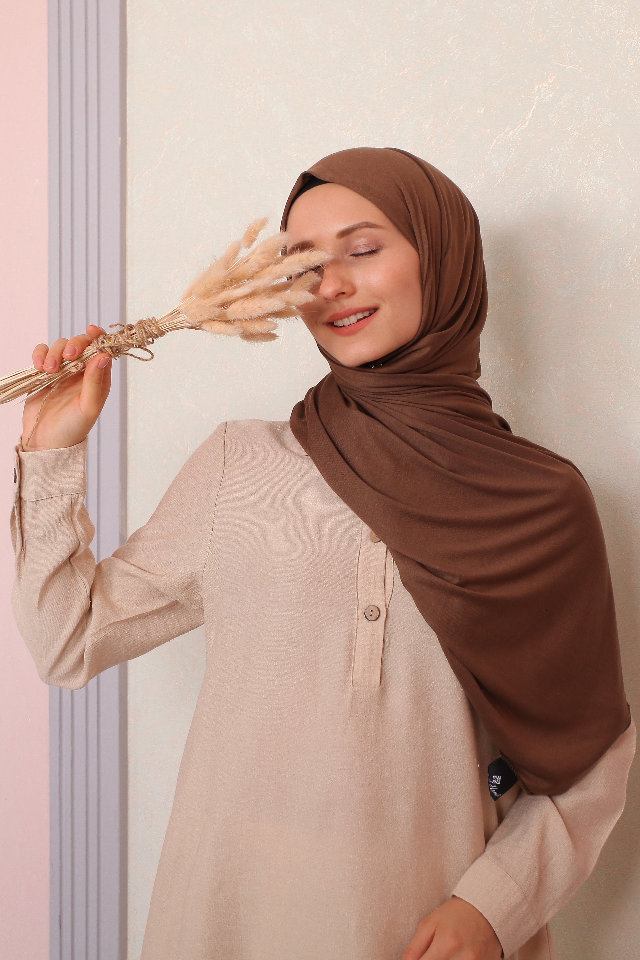 CHOCOLATE BROWN