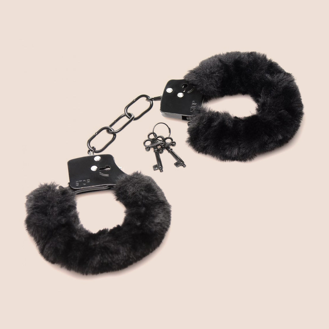 Fluffy Furry Handcuffs - Soft & Cozy Restraints for Couples Play, Roleplay & Bedroom Fun - Perfect for Valentine's Day & Romantic Nights