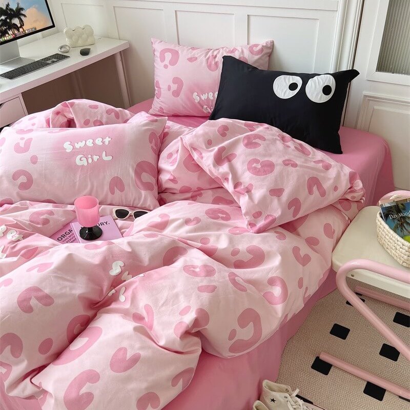 Sweet Girl Pink Leopard Print Bedding Set - 4 Piece Twin Size Comforter, Sheet & Pillowcases - Soft Cozy Bed Set for Girls Room Decor, Teen Bedroom & Dorm Essentials