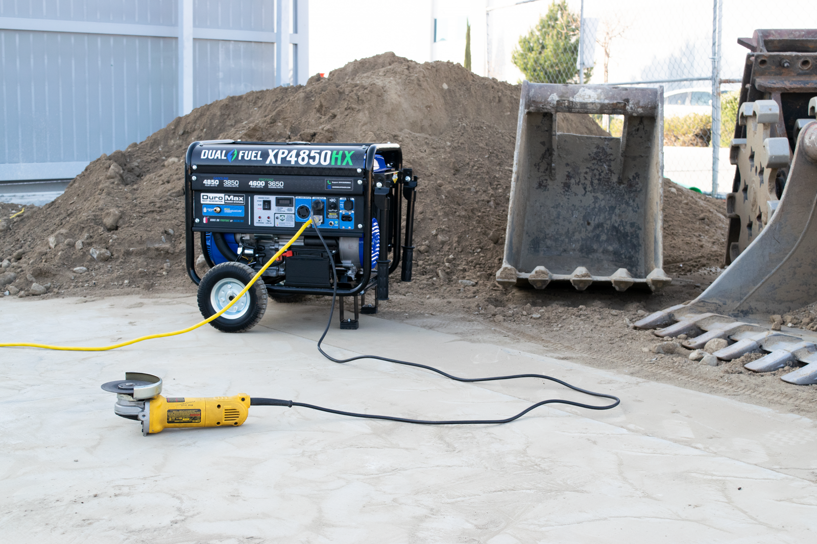 8500W Dual Fuel Portable Inverter Generator with CO Alert - Reliable Power for Camping, RV Trips & Emergency Backup