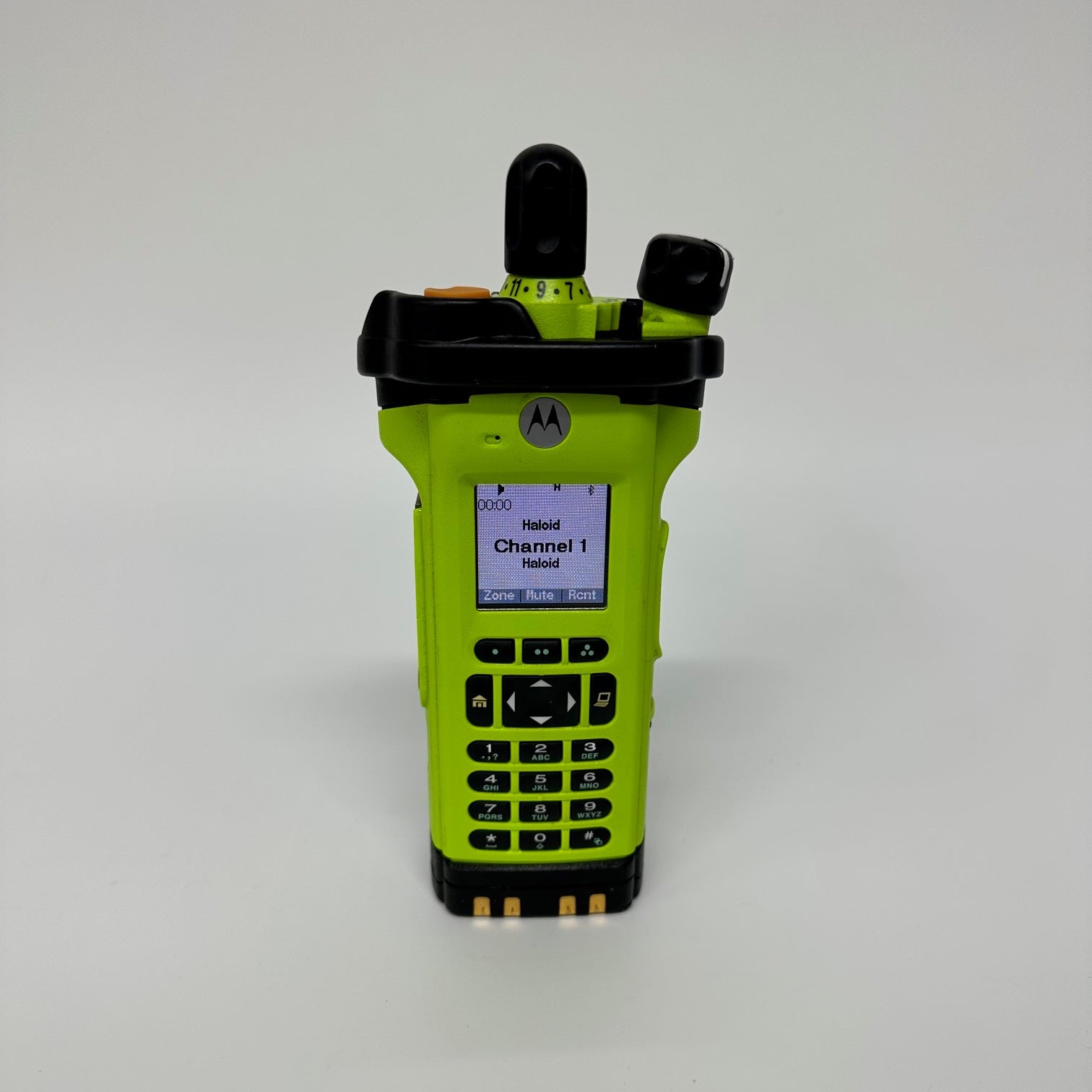 Motorola APX6000XE H98UCH9PW7AN 7/800 MHz Portable P25 Two-Way Radio (Model 3.5, Green) - Ideal for Public Safety, Emergency Response & Professional Communications
