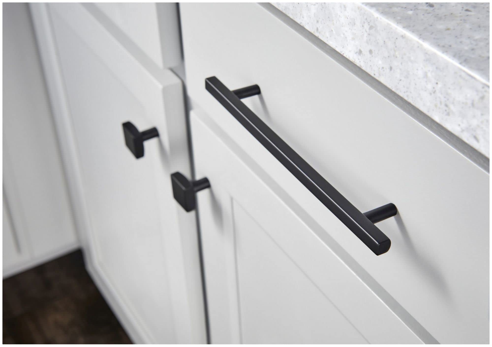 Jeffrey Alexander 18 Inch Matte Black Square Dominique Cabinet Pull Handle - Modern Kitchen & Bathroom Hardware for Drawers and Cabinets
