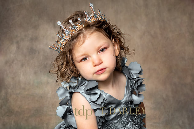 Elegant Royal Vintage Crown for Women - Perfect for Weddings, Prom, Cosplay & Special Occasions