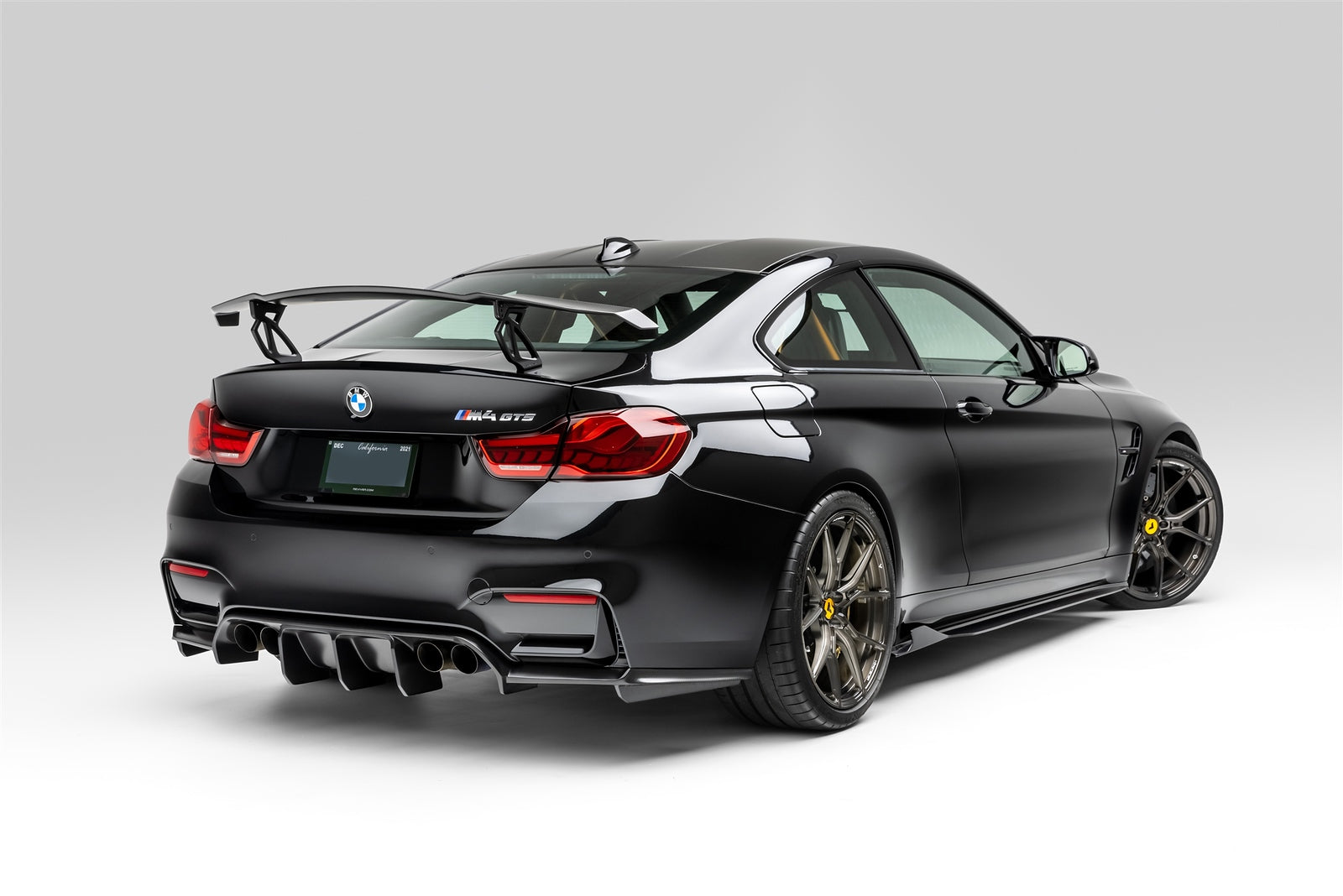 BMW M4 GTS 20 VPX 101 Liquid Smoke - High Performance Car Air Freshener for Luxury Vehicles | Perfect for BMW Enthusiasts & Car Detailing