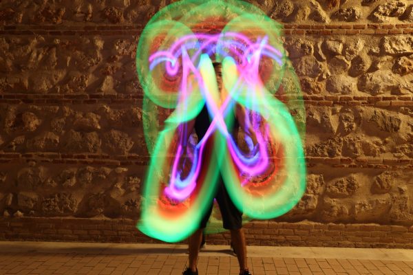 Clavas Kosmo de Luz - Premium Light-Up Glow Sticks for Parties, Raves, and Nighttime Events | Fun Glow Accessories for Dance Performances and Festivals