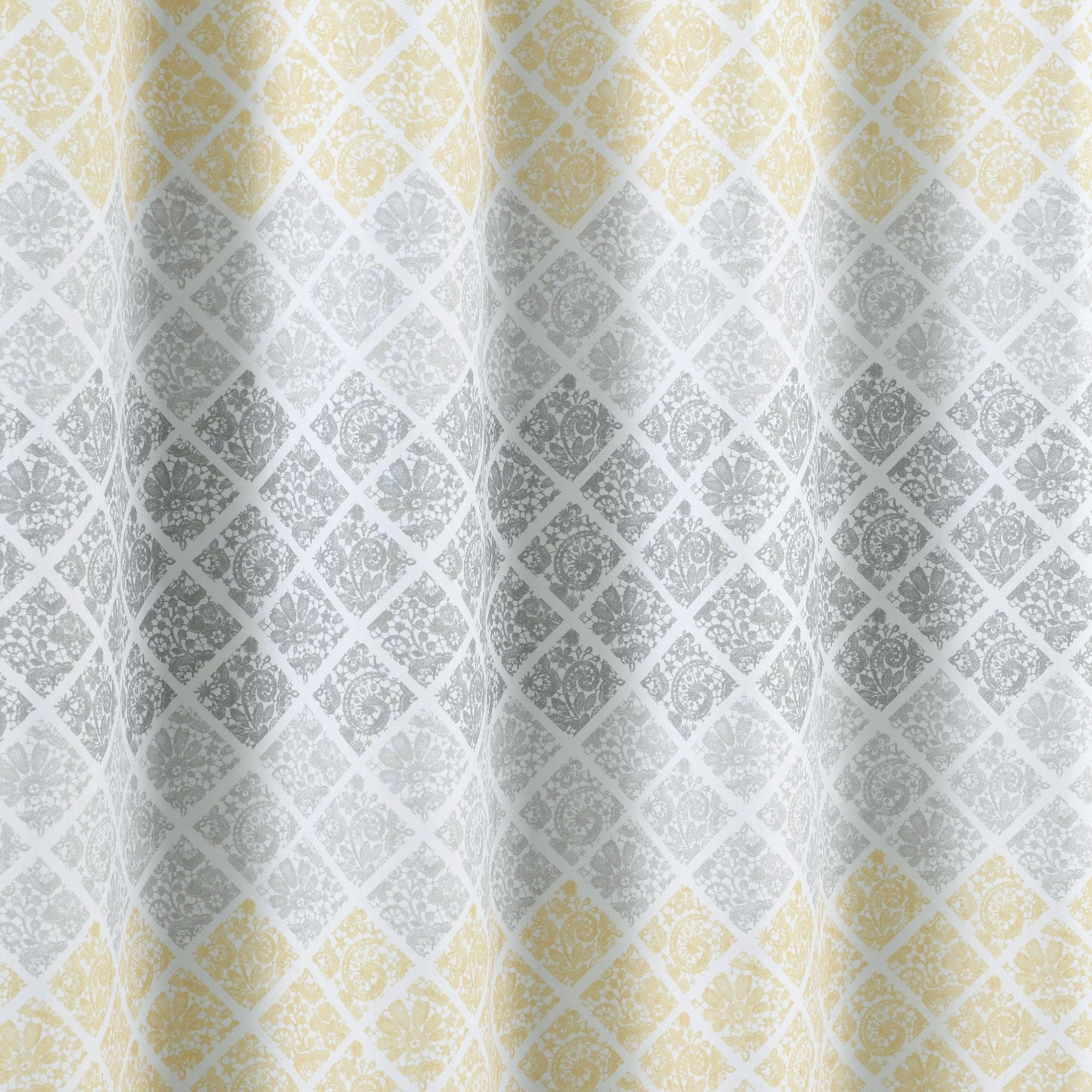 Elegant Medallion Ombre Shower Curtain - Waterproof Bathroom Decor for Modern Homes | Perfect for Spa-Like Showers & Luxury Bathrooms
