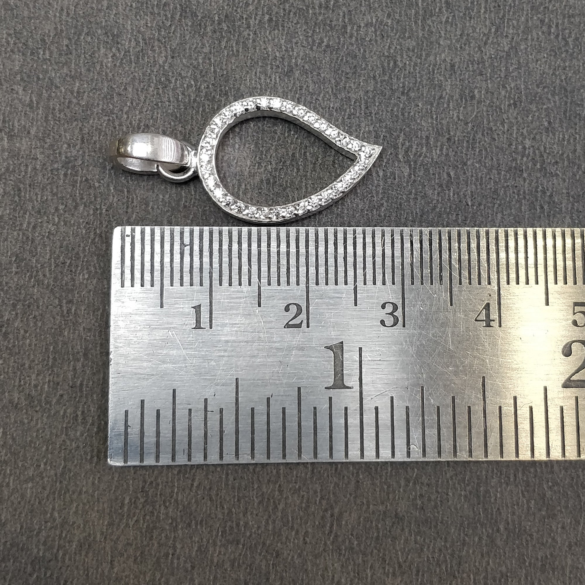 925 Sterling Silver Cubic Zirconia Leaf Pendant Necklace - 2.90g Elegant Fashion Jewelry Gift for Women, Perfect for Birthday, Anniversary & Valentine's Day