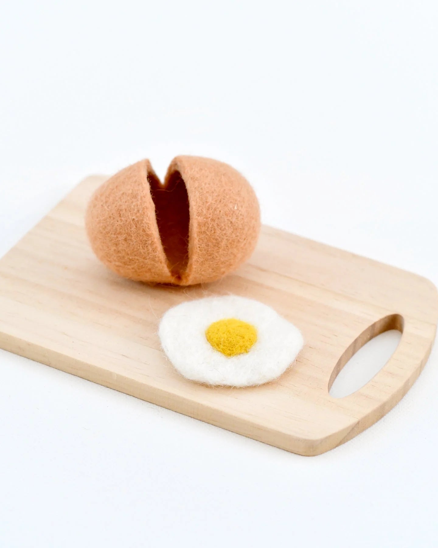 2-Piece Realistic Felt Play Eggs - Pretend Food Toys for Kids Kitchen, Tea Party & Dramatic Play - Perfect for Montessori Learning & Toddler Role Play Games