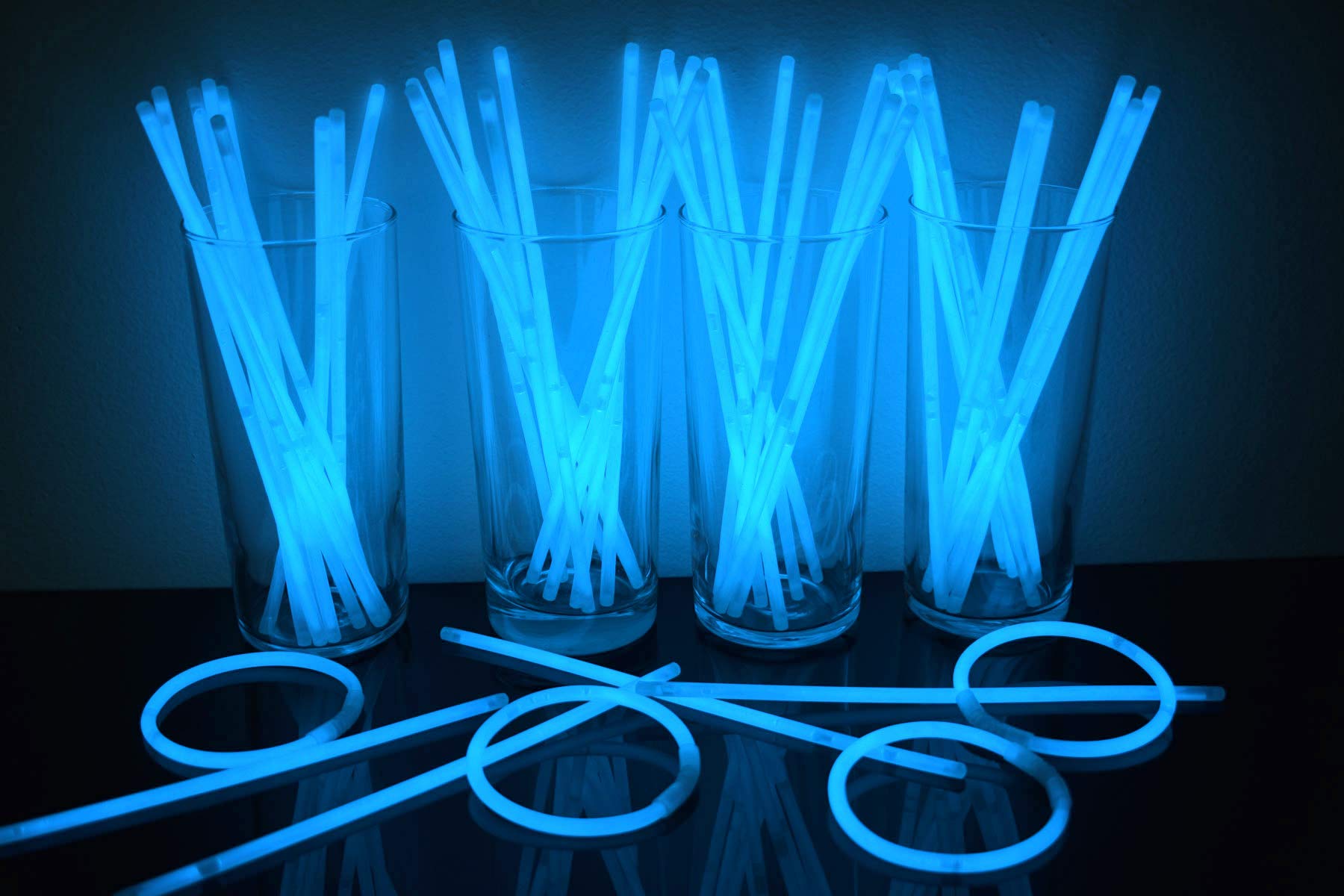 DirectGlow 8-Inch Premium Glow Bracelets - Glow in The Dark Party Favors with Extra Strong Connectors (Aqua, 200 Pack) - Perfect for Birthday Parties, Raves, Concerts & Night Events
