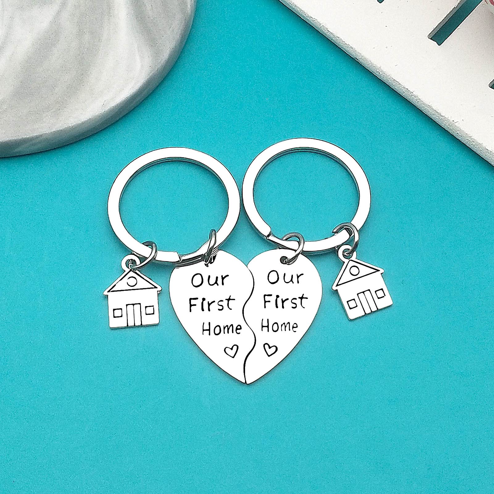 Xiahuyu New Home Keychain - Housewarming Gift for New Homeowners, First Home & Moving In Present - Perfect for House Keys, Welcome Gifts & New Home Decor