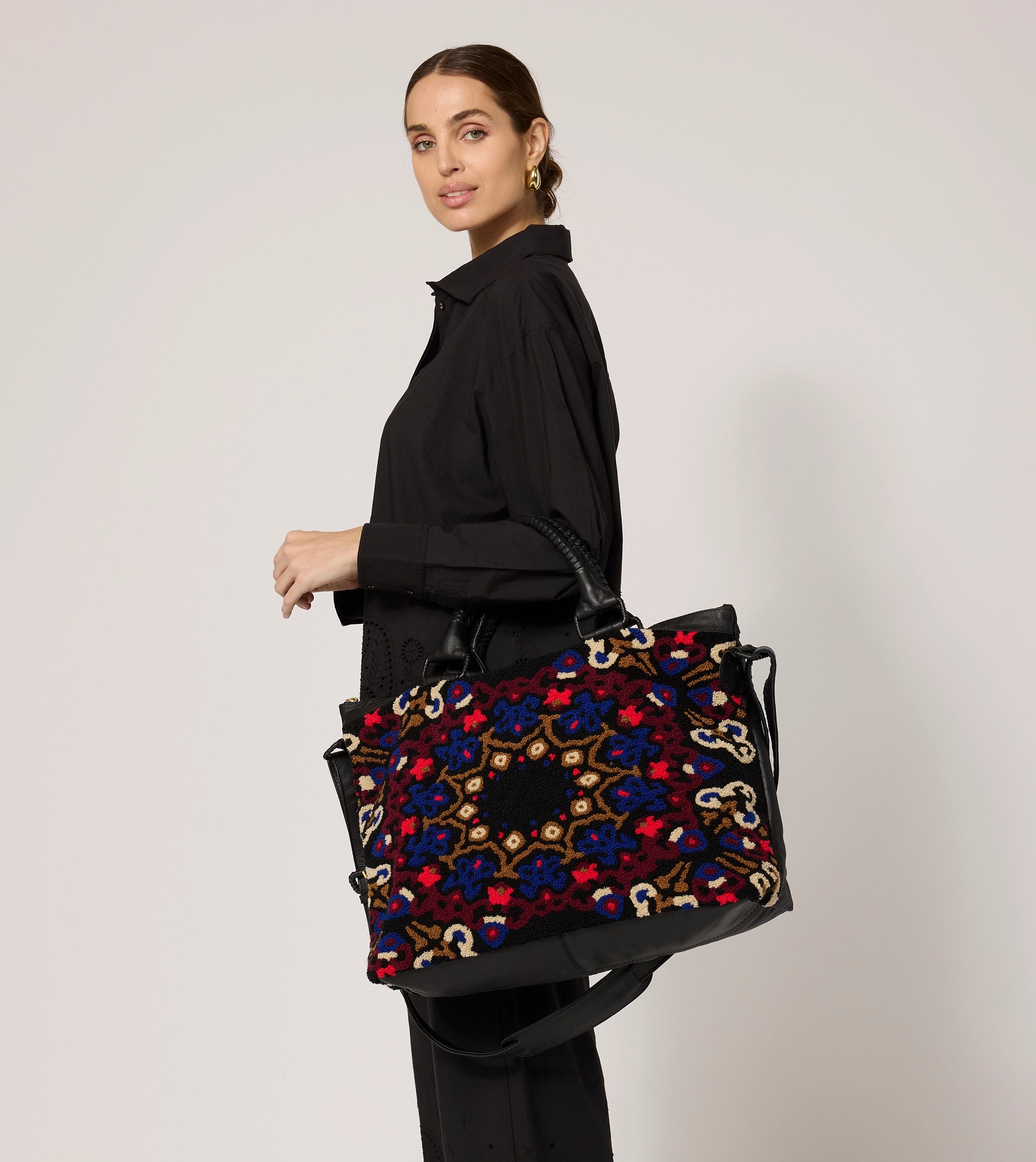 Venezia Weekender Bag - Stylish Black Multi-Color Travel Duffel for Women & Men | Perfect for Weekend Getaways, Gym, Work & Travel Accessories