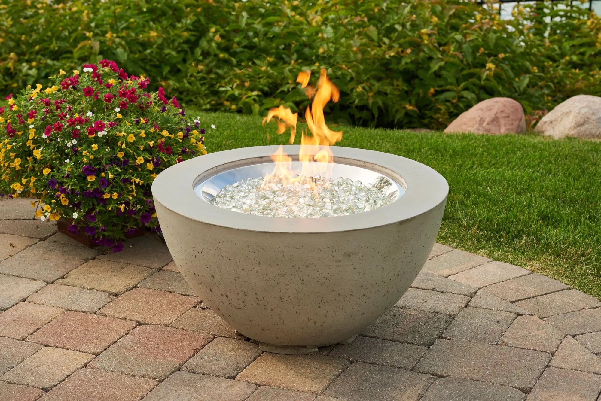 The Outdoor Greatroom Company Cove Round Gas Fire Pit Bowl - 36