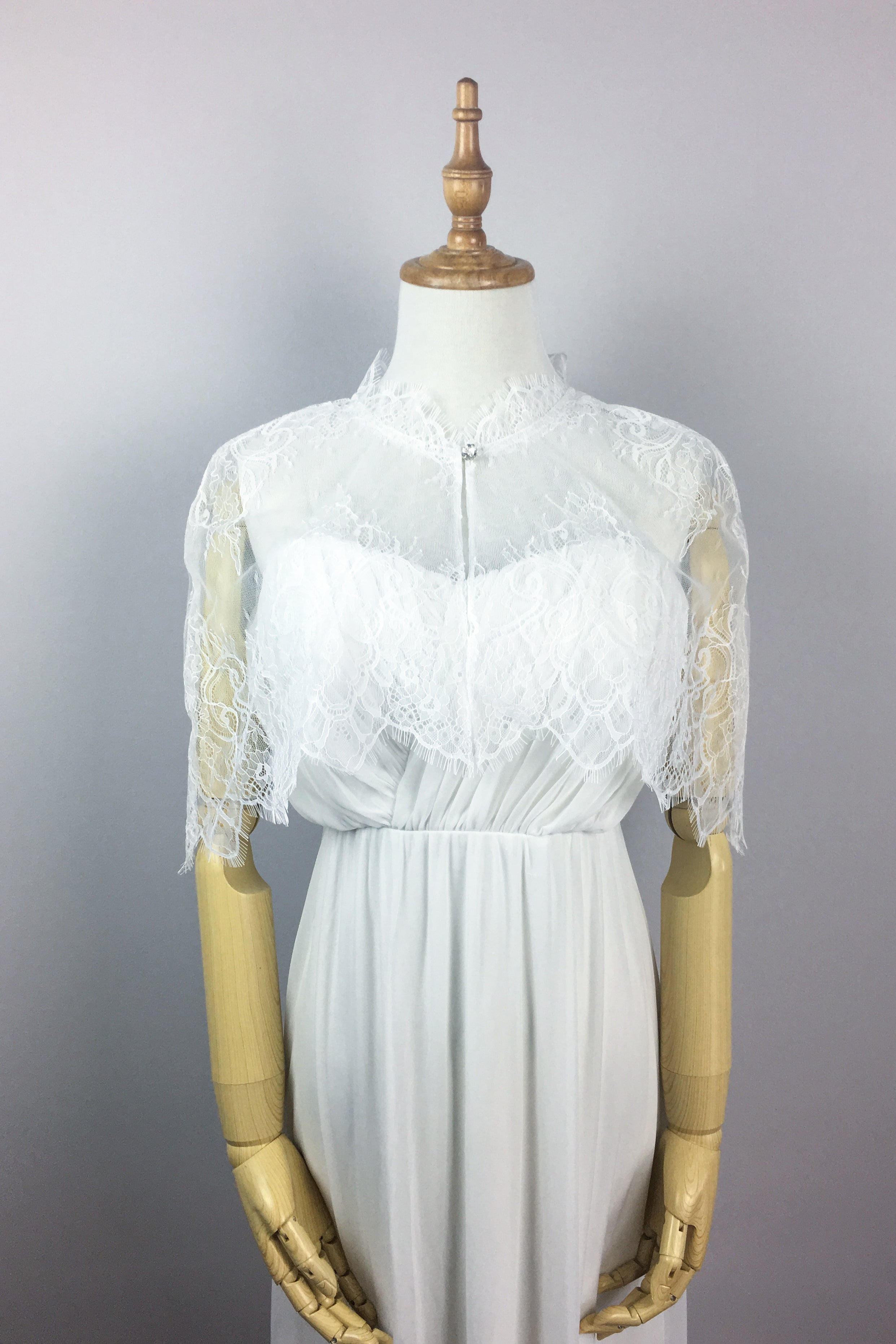 Elegant Lace Bolero Bridal Cover Up for Summer Weddings - Perfect for Beach, Garden & Outdoor Ceremonies